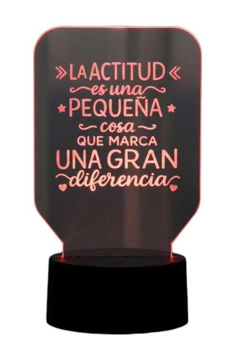 Lámpara Ilusión 3D Frase: La actitud es una pequeña... 7 Colores-2