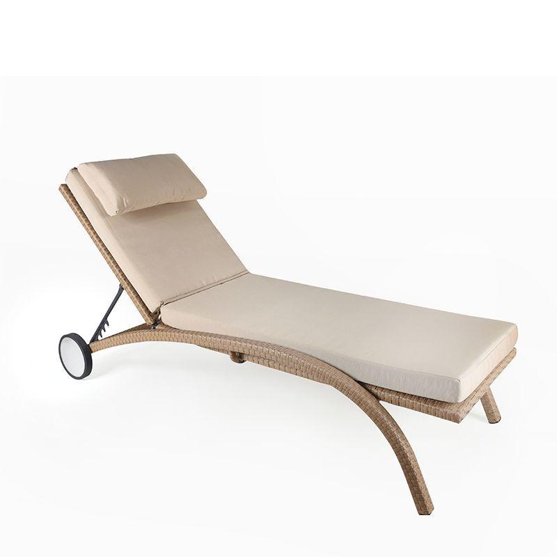 Reposera de Aluminio y Rattan Beige con Ruedas-0