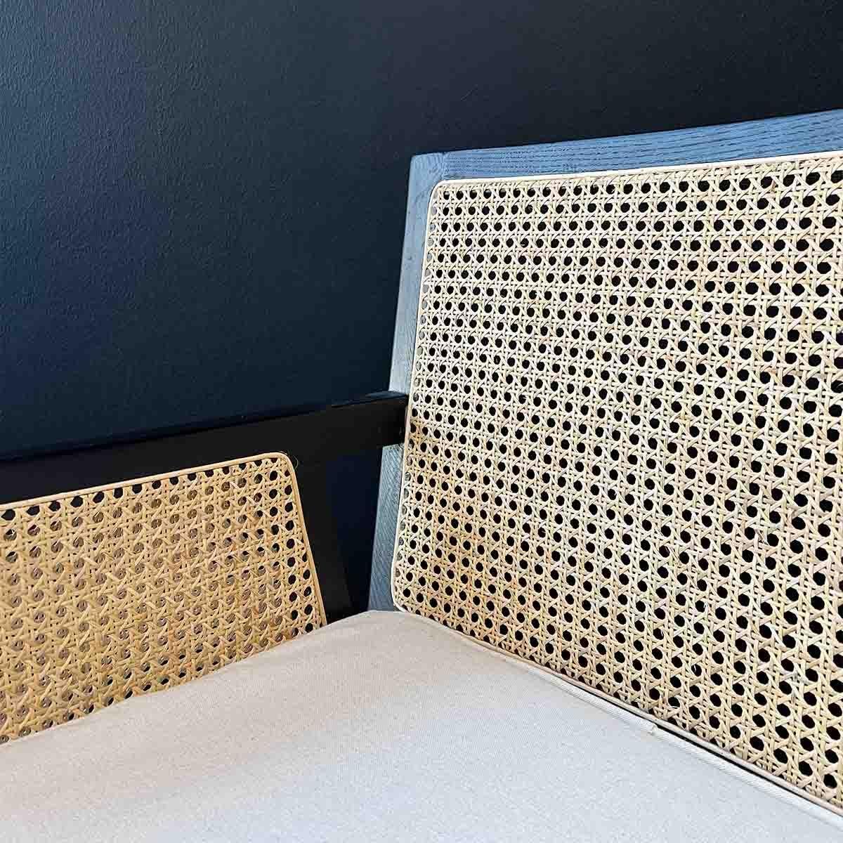 Silla New Naura Con Brazos Negra en Madera de Fresno y Ratán Natural -6