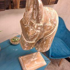 Escultura cabeza de caballo tallada en madera teca-5