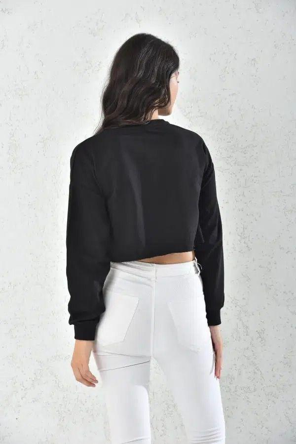 Poleron Crop Mujer Negro Sarah&Ella-3