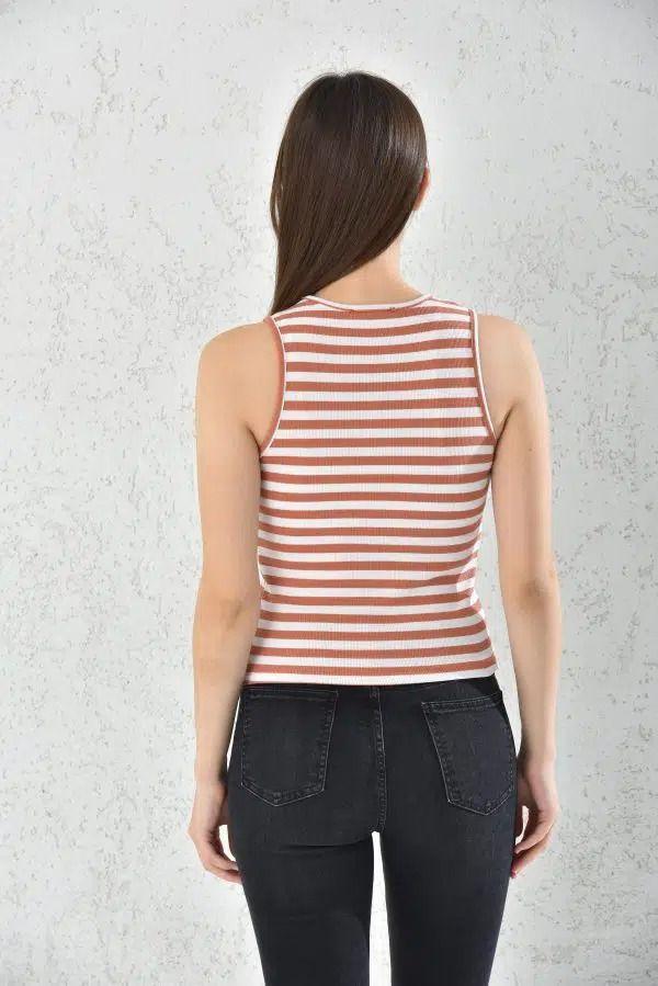 Polera Color Block Sin Manga Mujer-2