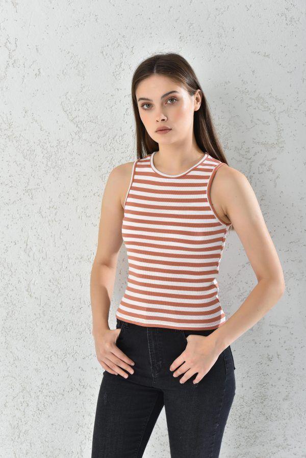 Polera Color Block Sin Manga Mujer-3