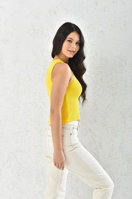 Polera Mujer Amarillo Talla S-4