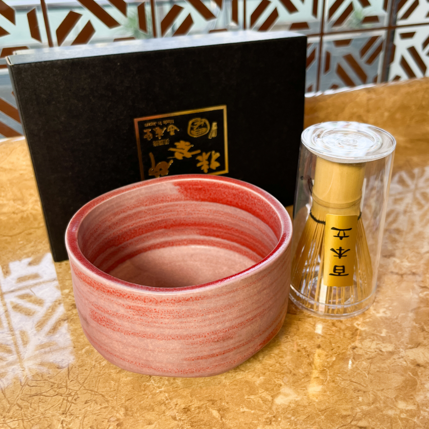 Set Tazón Japonés Para Matcha Y Batidor Diseño Crimson Lotus-2