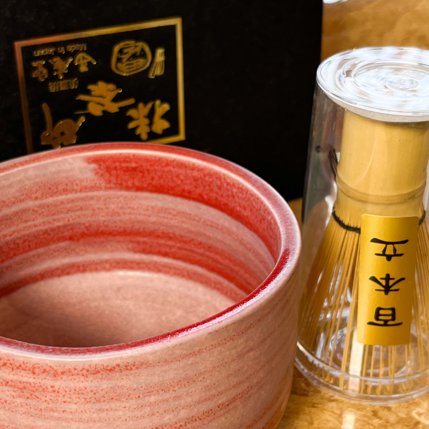 Set Tazón Japonés Para Matcha Y Batidor Diseño Crimson Lotus-4