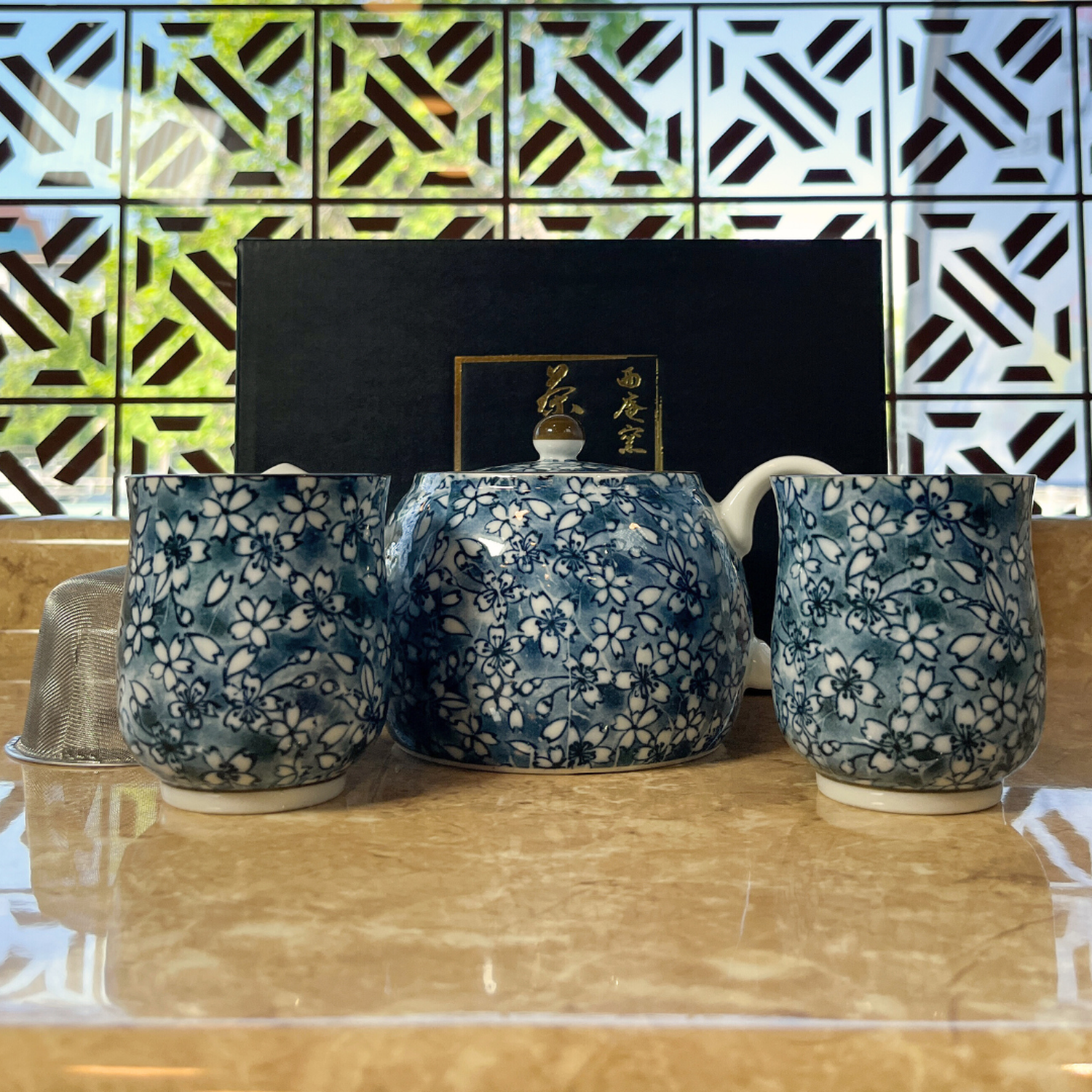 Set Tetera Japonesa Arita Ware Diseño Sakura Azul-2