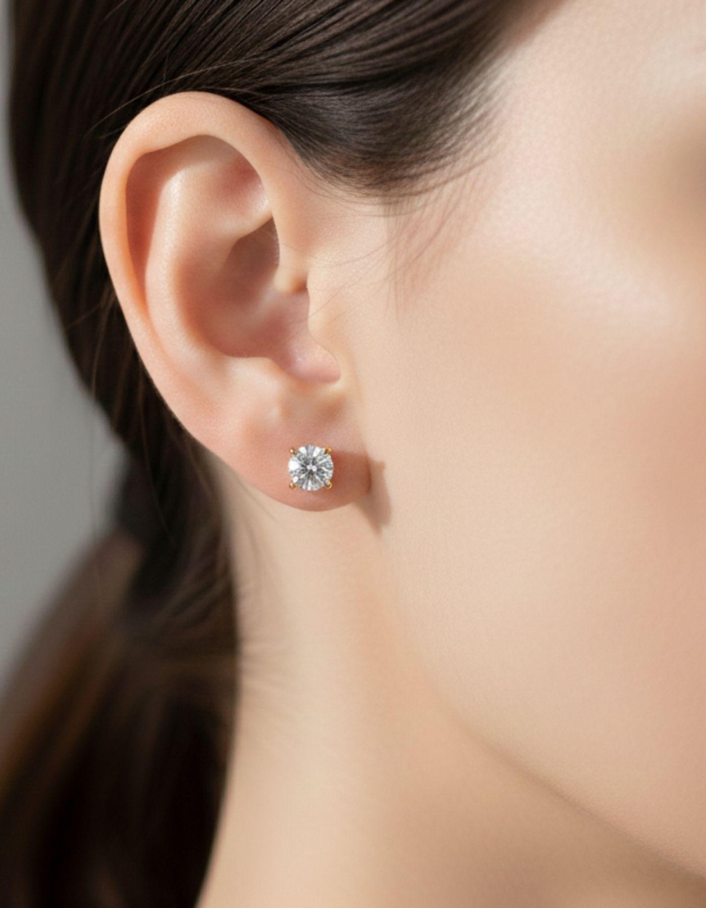 Aros Chispas con circón 6mm Oro 18k nacional No2 1.5 gr.-3