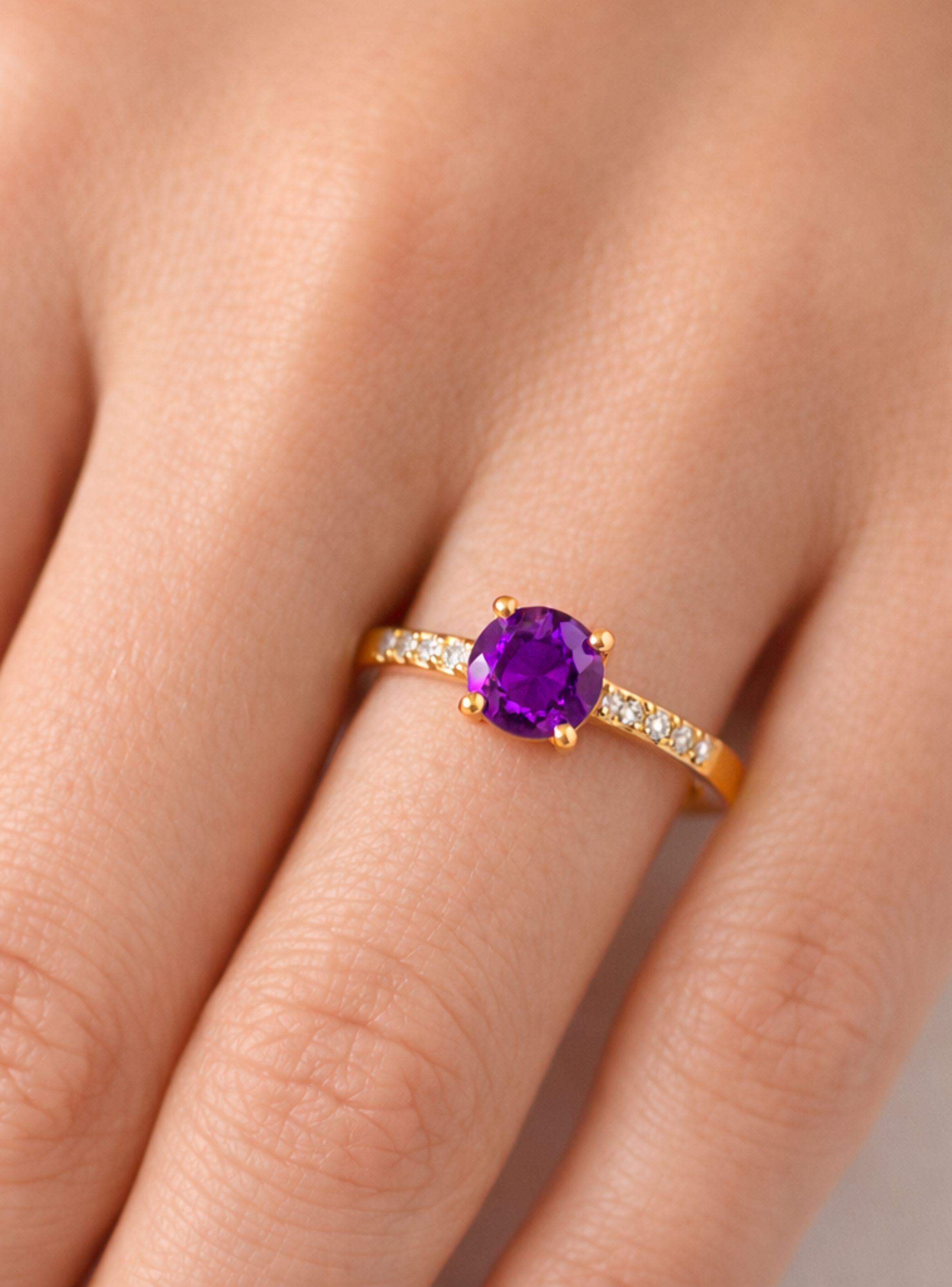 Anillo Solitario Compromiso Princesa Oro 18K 2gr Circón Central 5mm Morado Mujer-2