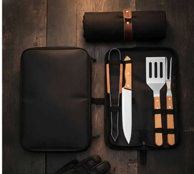Set Parrillero 4 Piezas Acero Inox Mango Madera Estuche-1