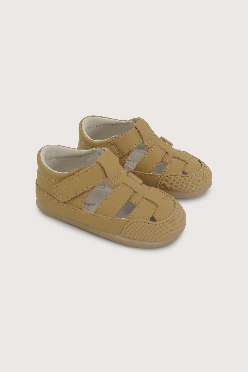 Sandalia ultra flexible café de niño-0