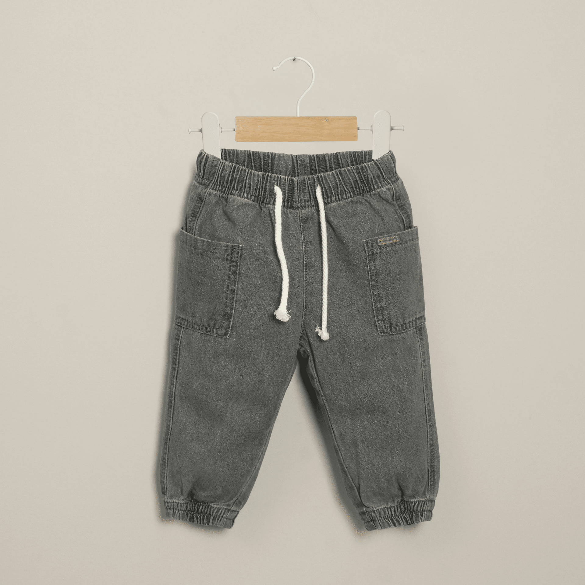 Jeans jogger grafito de niño-0