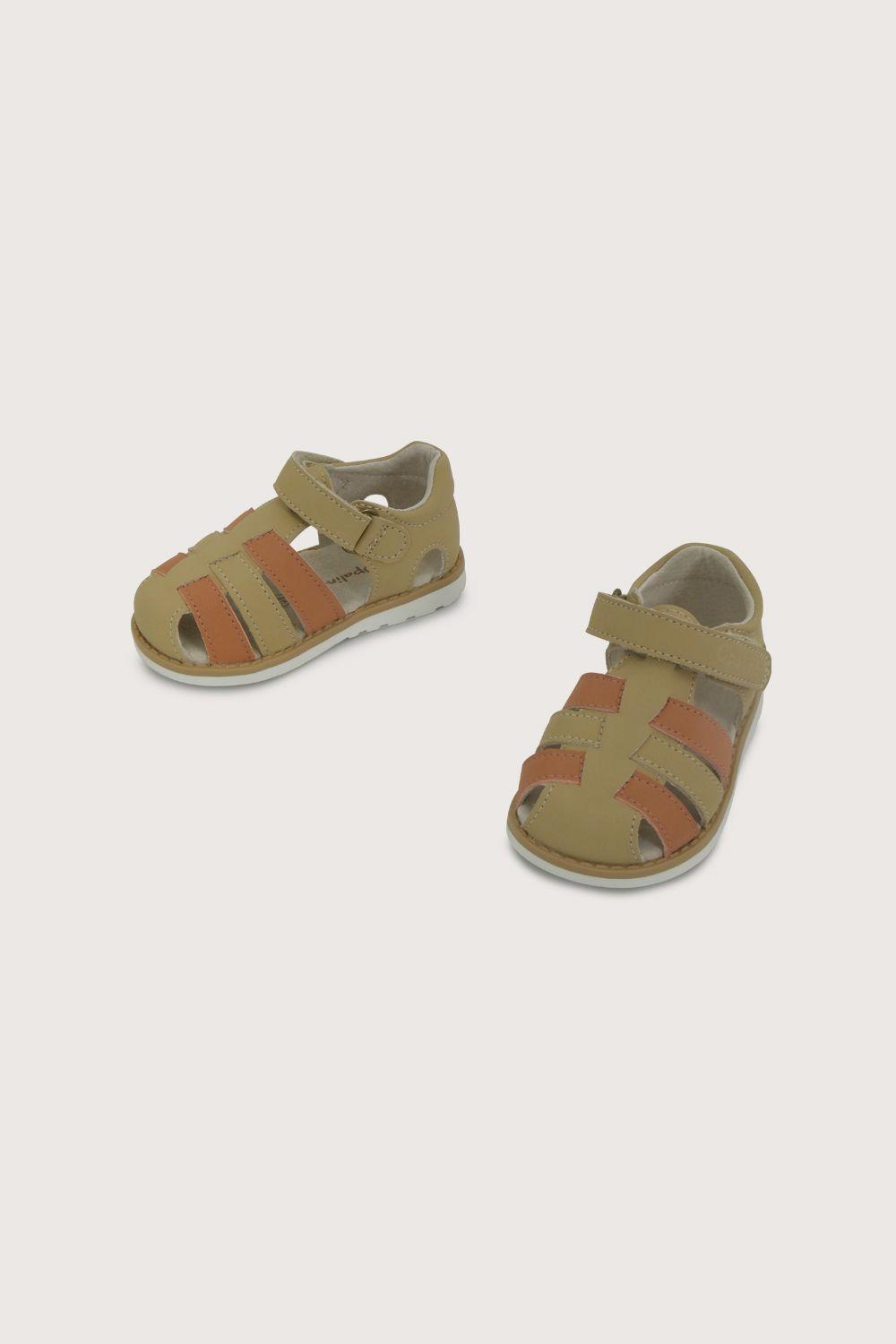 Sandalia primeros pasos café de niño-3