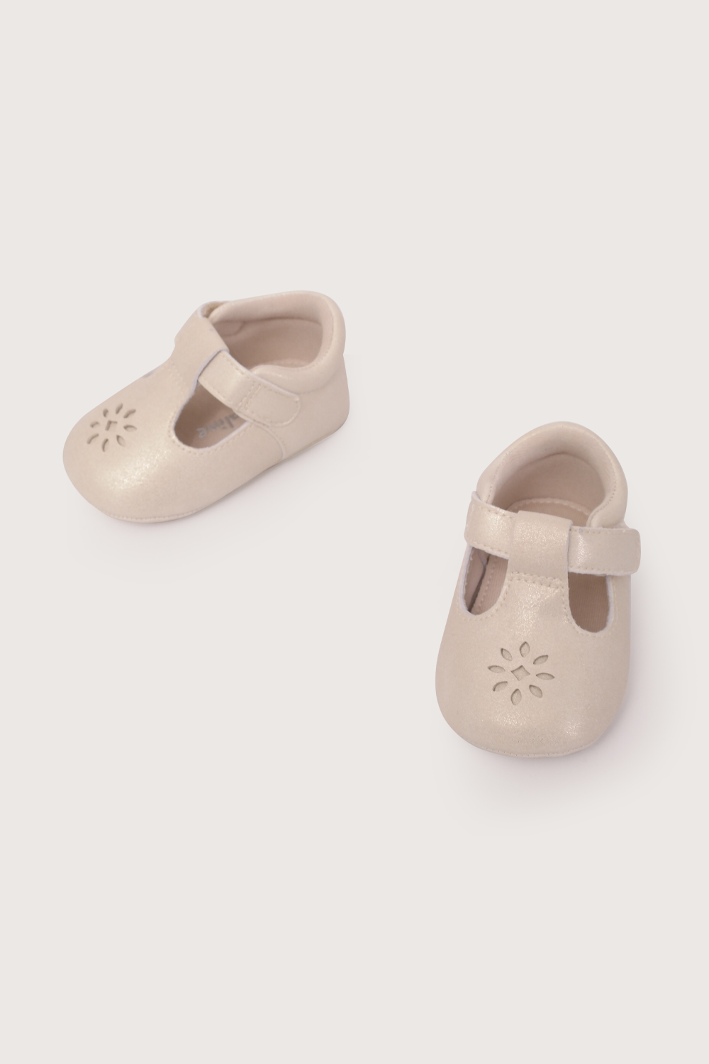 Reina bebé dorada de niña-3