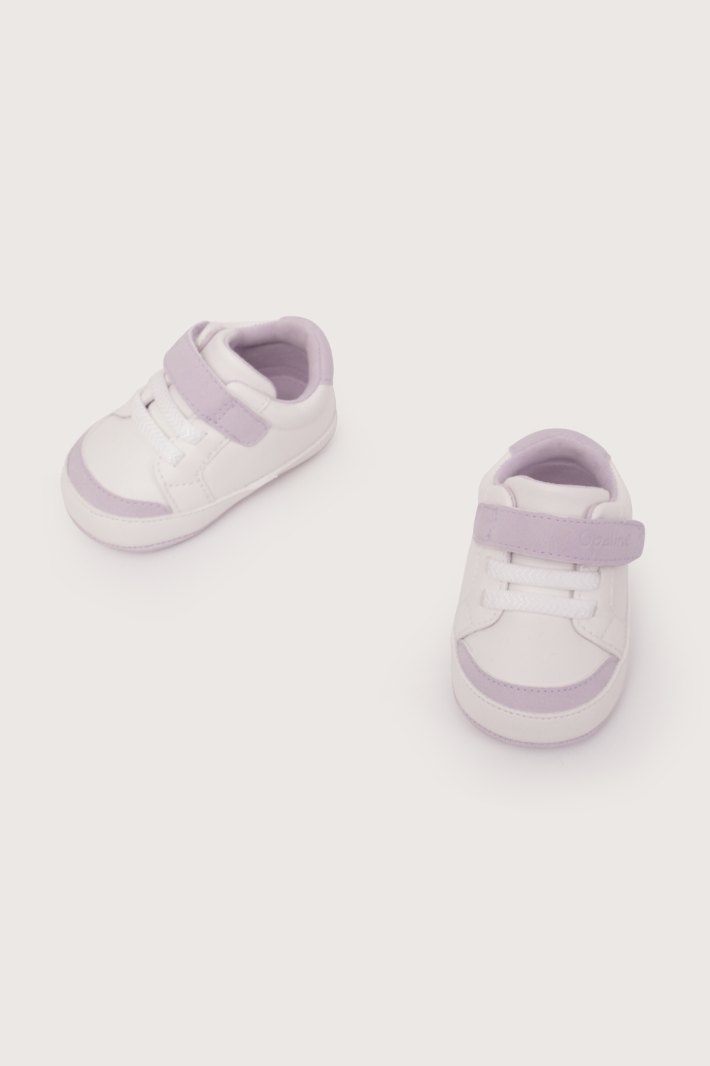 Zapatilla bebé blanca de niña-3