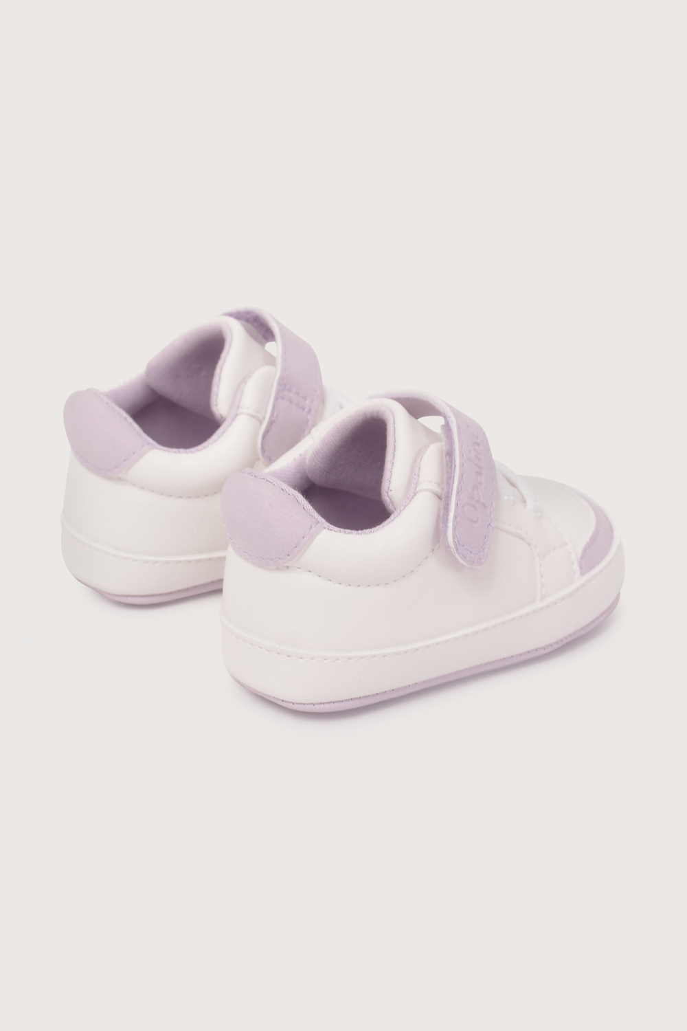 Zapatilla bebé blanca de niña-4