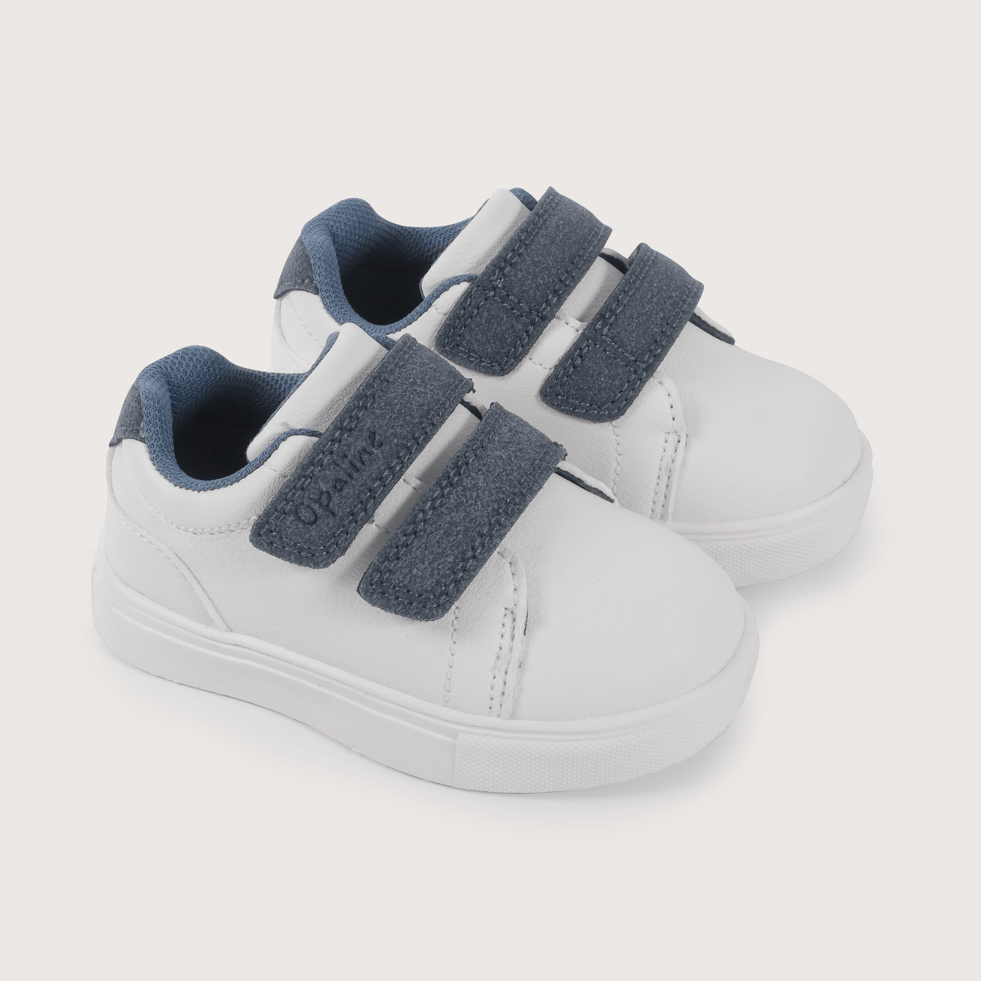 Zapatilla con velcros blanca de niño-0