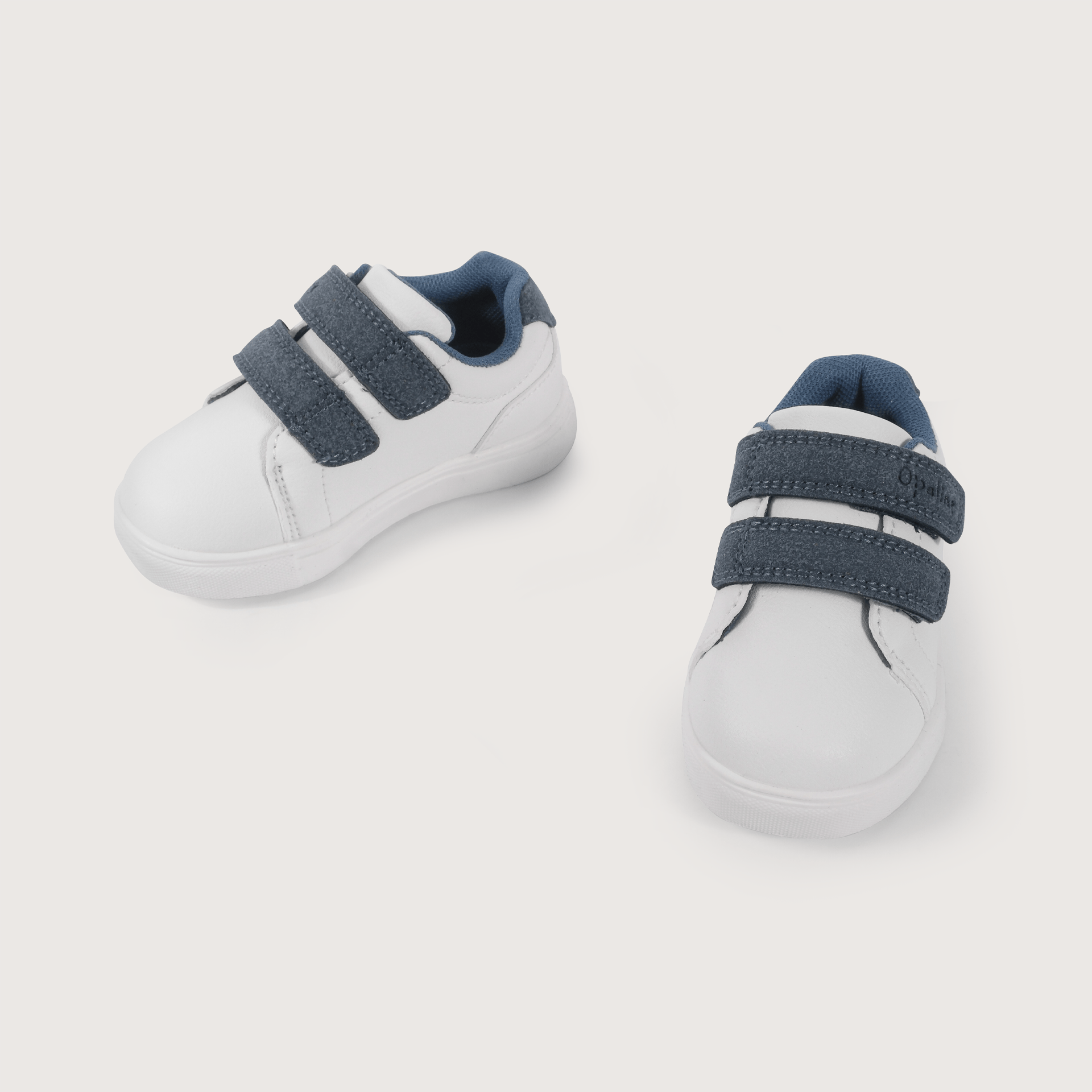 Zapatilla con velcros blanca de niño-3