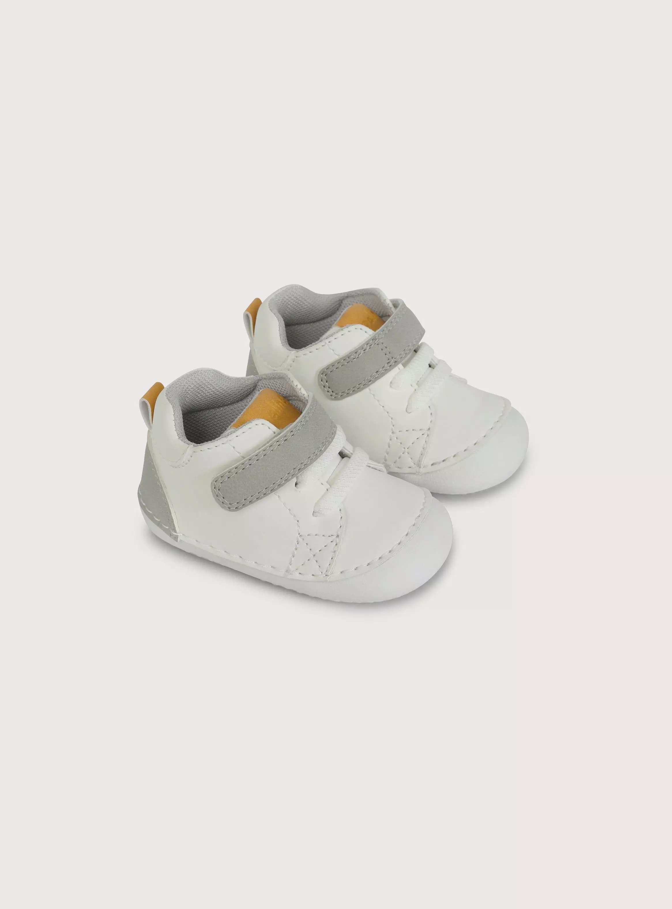 Zapatilla gateador blanca de niño-0