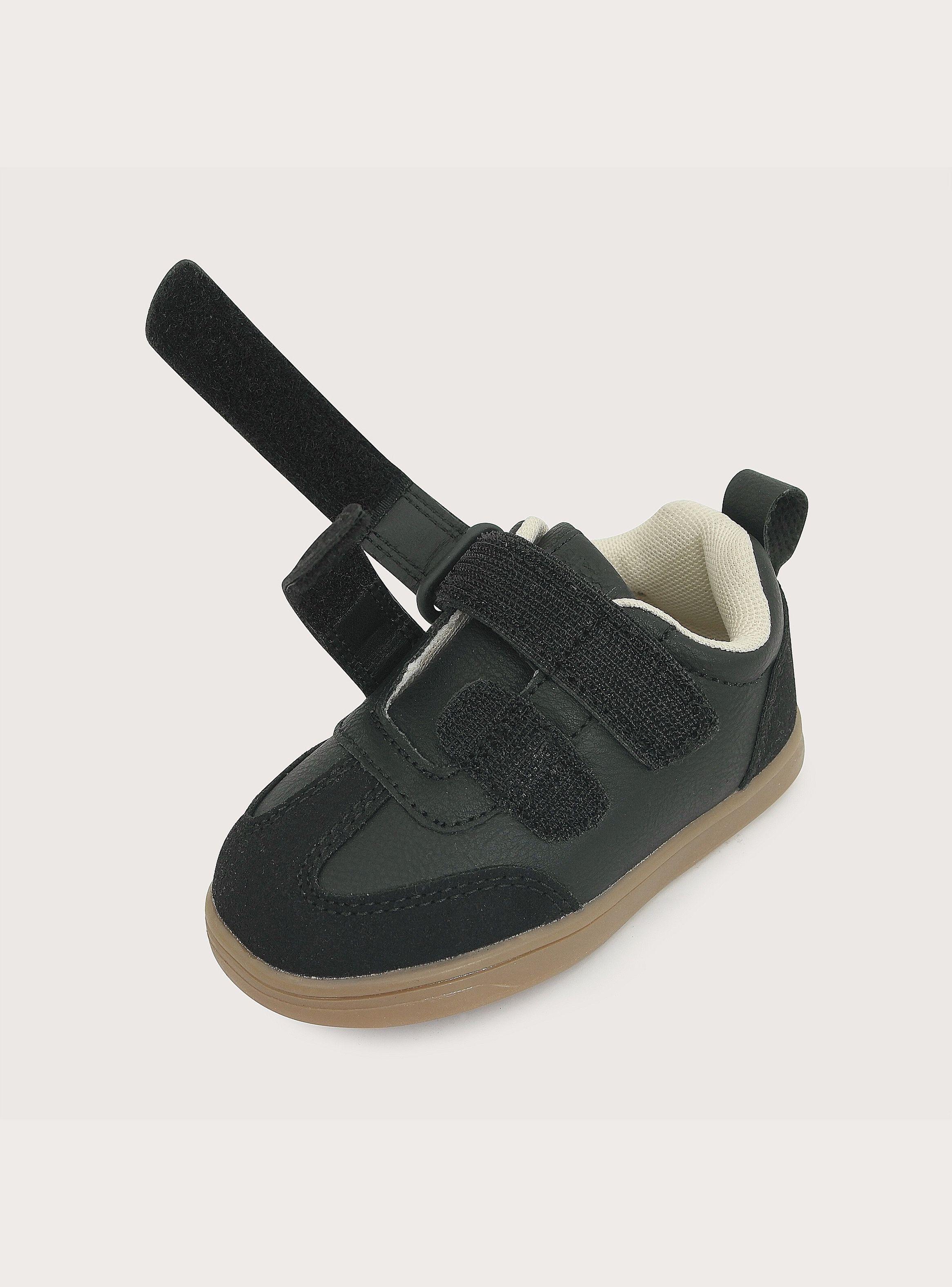 Zapatilla Casual Negra Niño-5