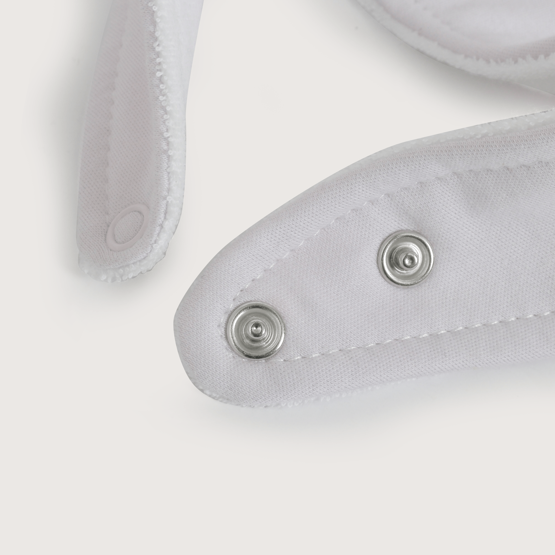 Pack de 2 baberos triangulares niña-3