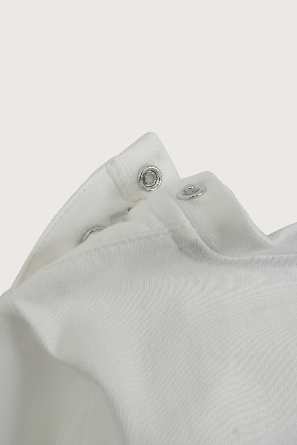 Polera manga larga blanca disney de niño-3