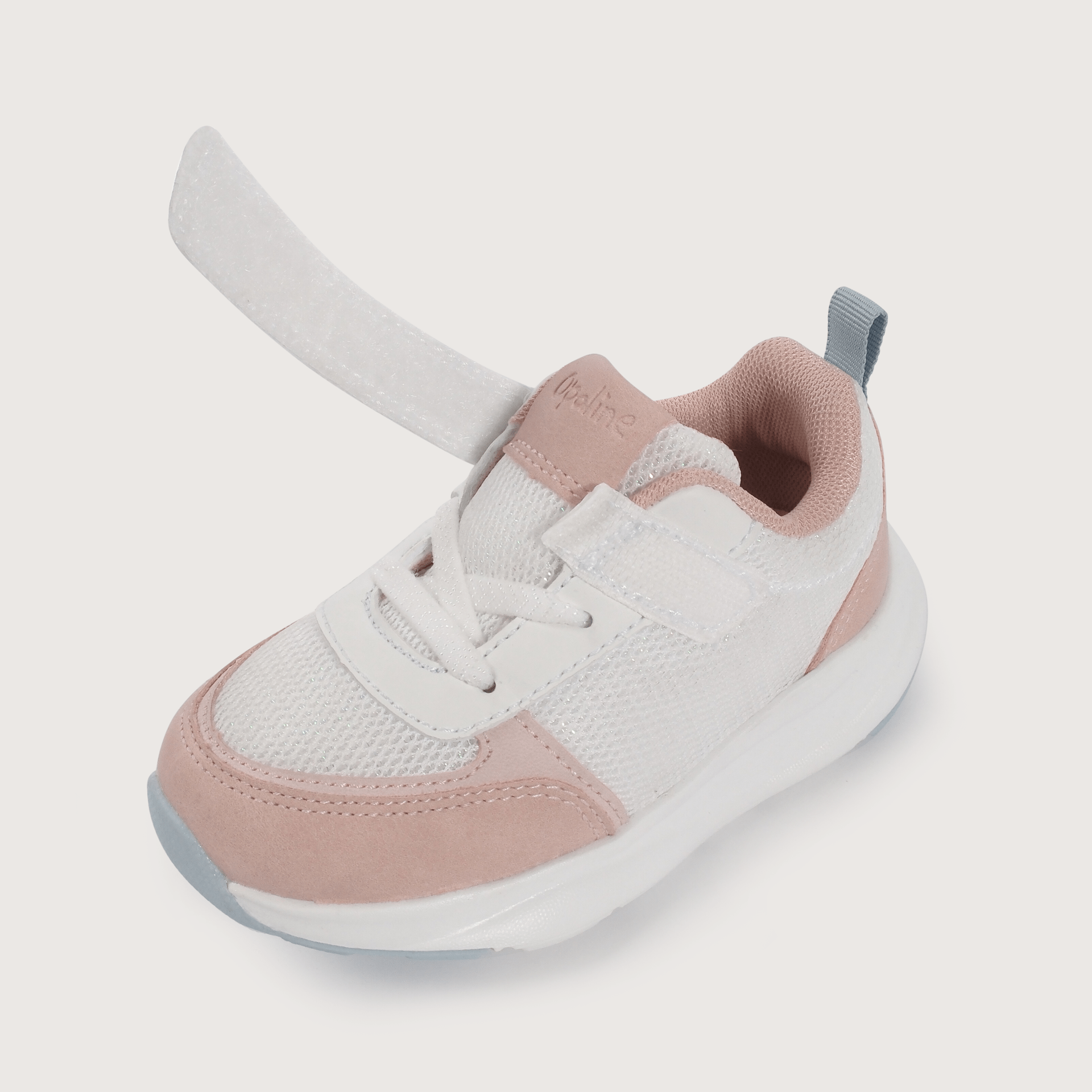 Zapatilla deportiva blanca con velcro de niña-6