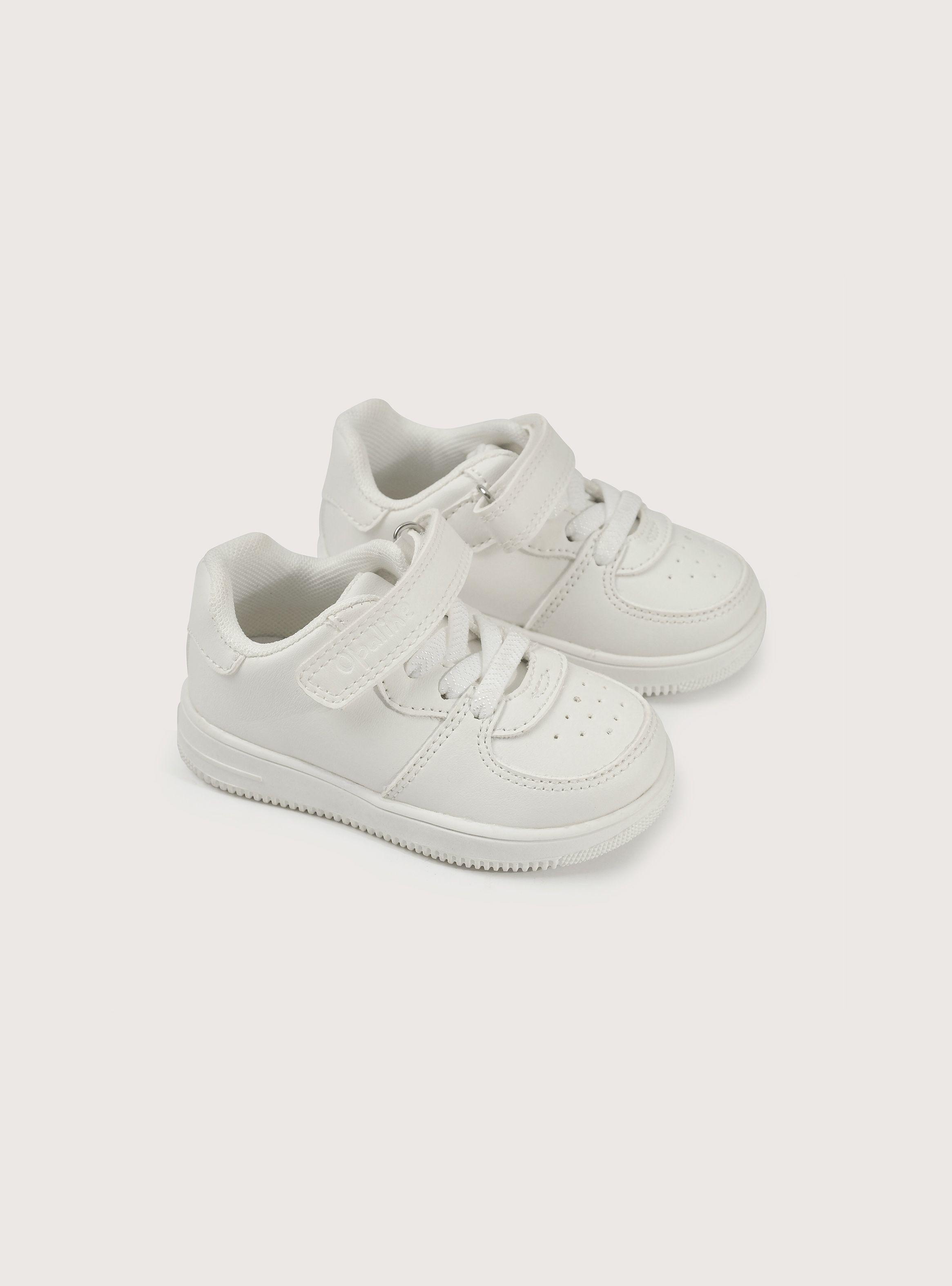 Zapatilla blanca para guagua, comodidad y estilo-0