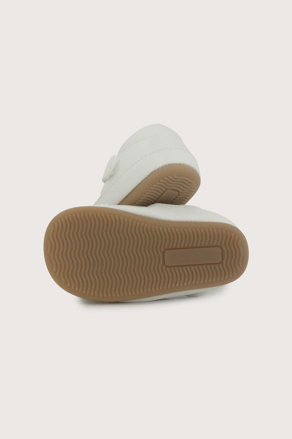 Sandalia ultra flexible blanca de niña-2