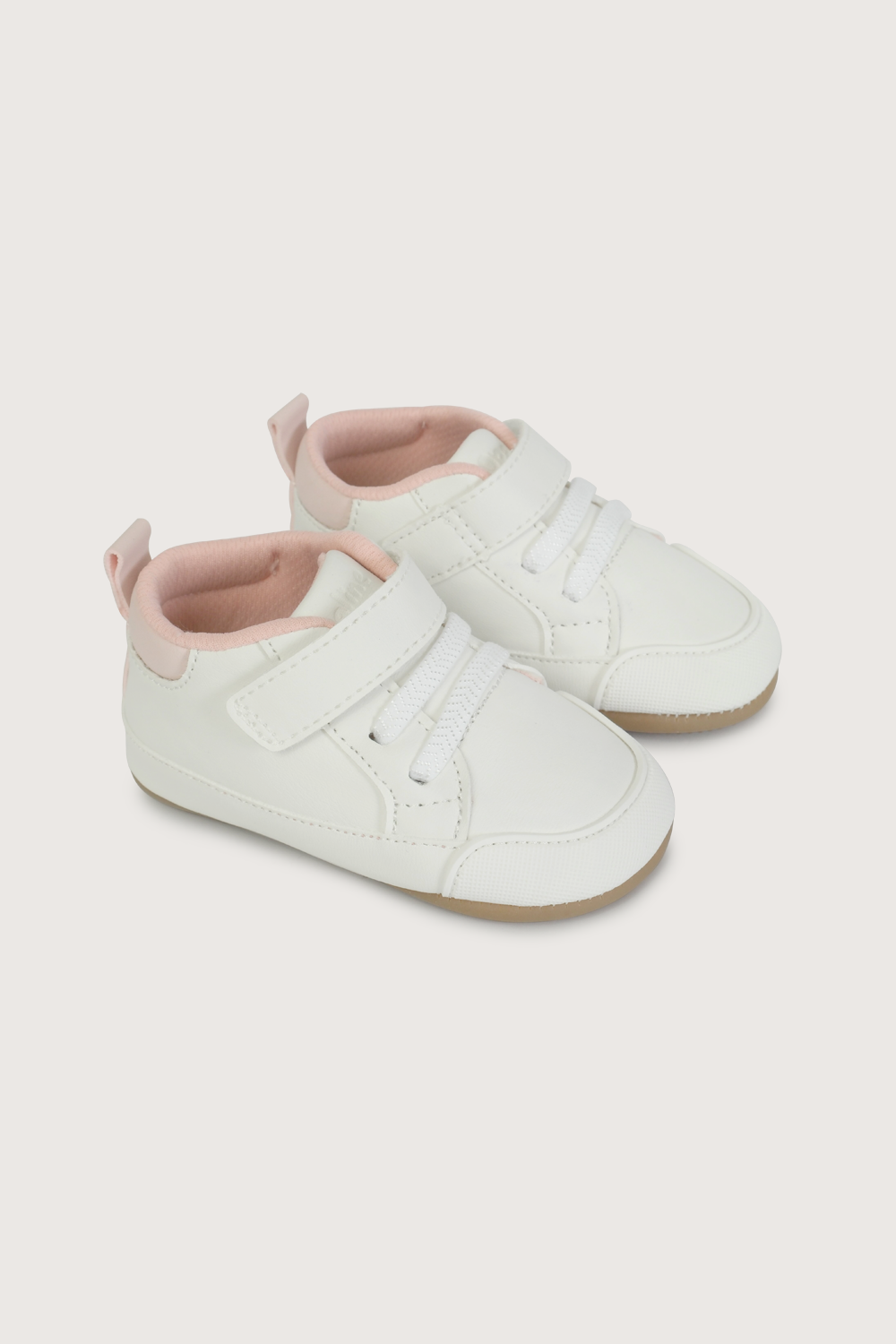 Zapatilla ultra flexible blanca de niña-0