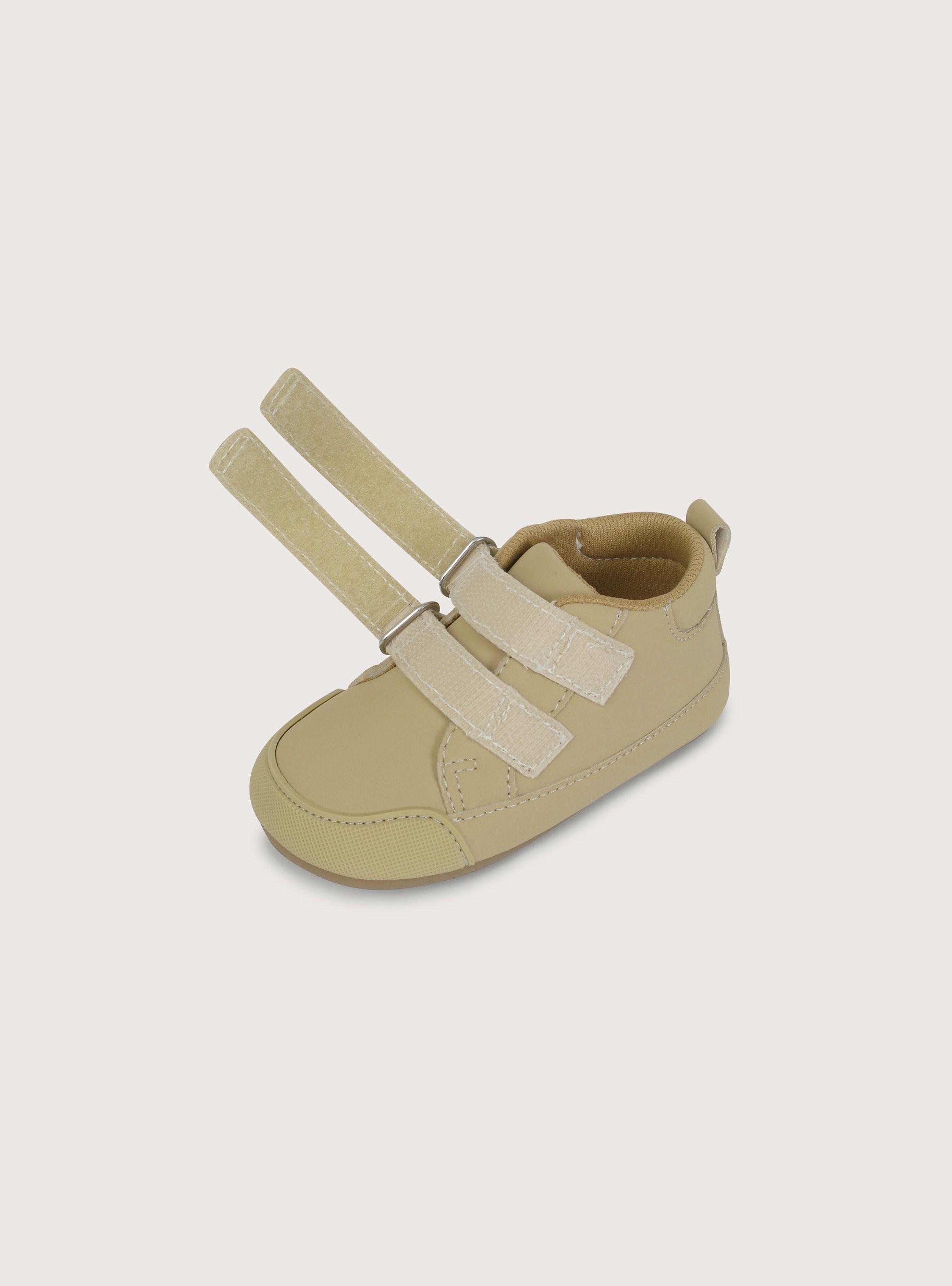 Zapatilla ultra flexible café de niño-5