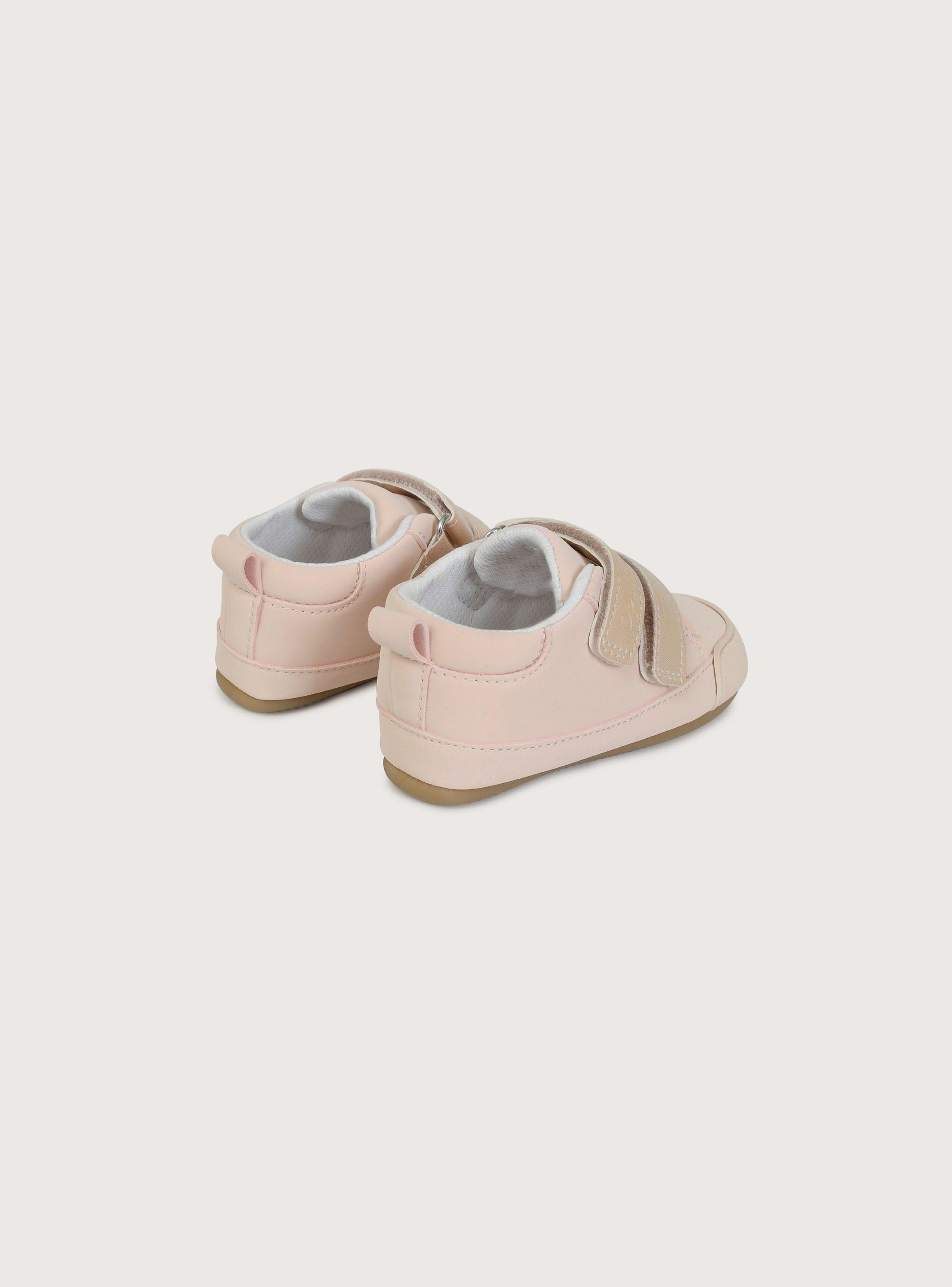 Zapatilla ultra flexible rosada de niña-4