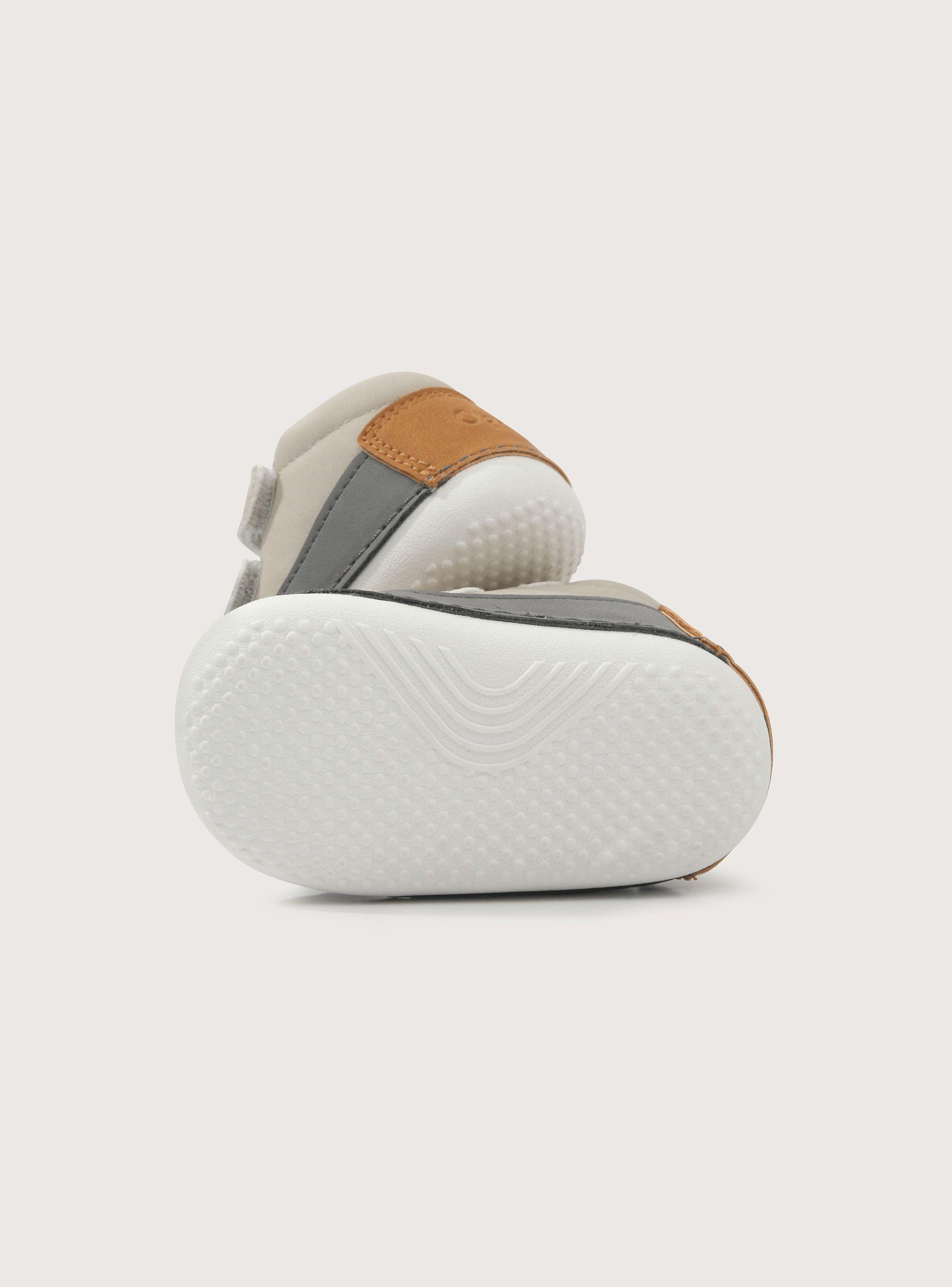 Zapatilla Gateador Gris de Niño-2