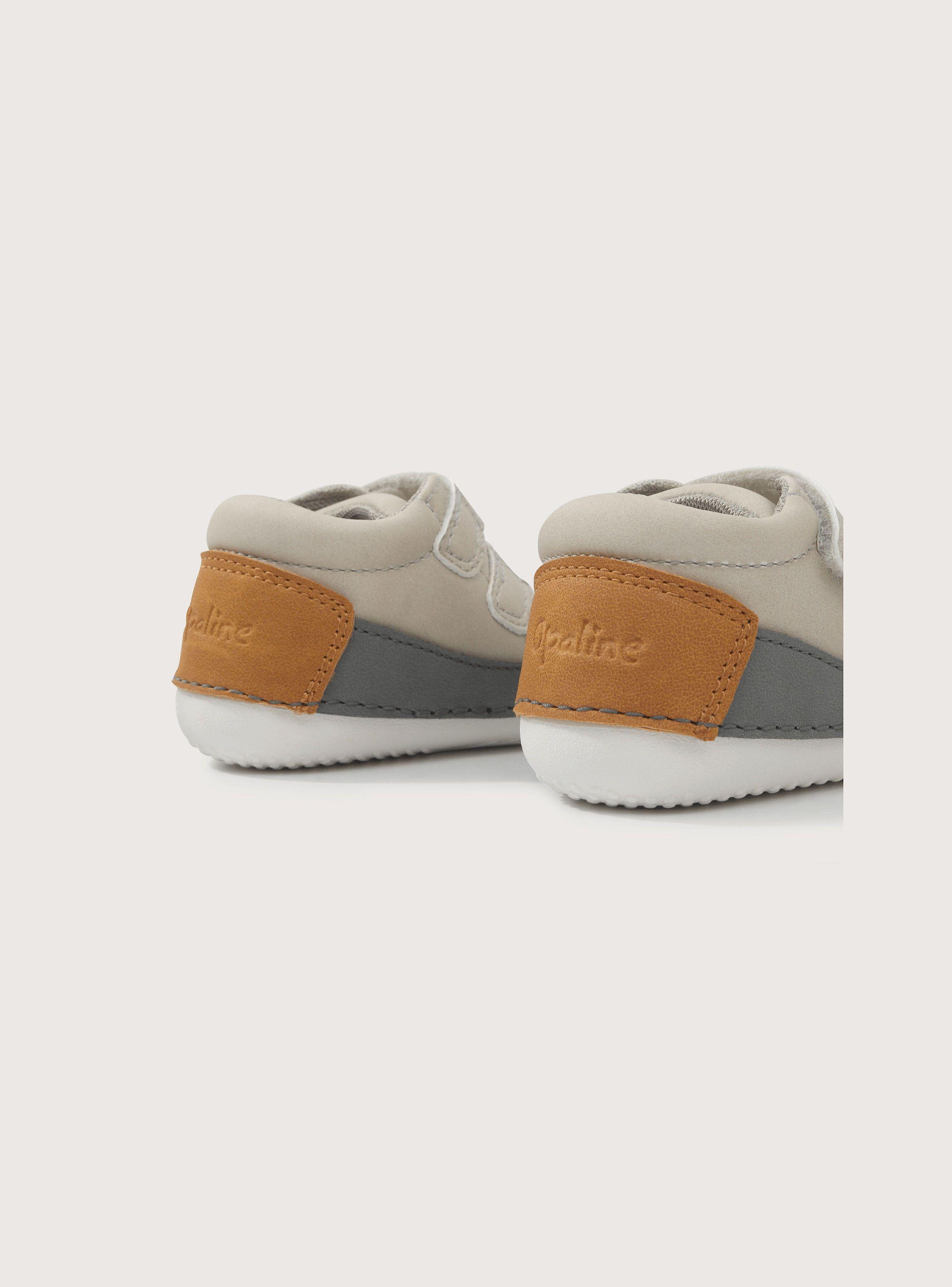 Zapatilla Gateador Gris de Niño-4