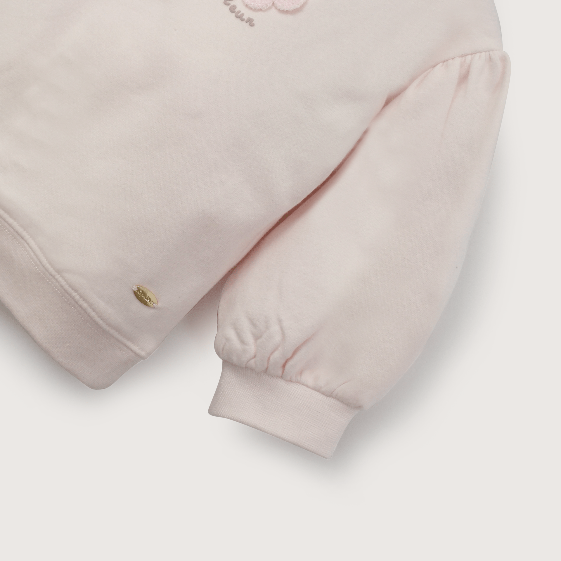 Polerón rosado con bordado de niña-4