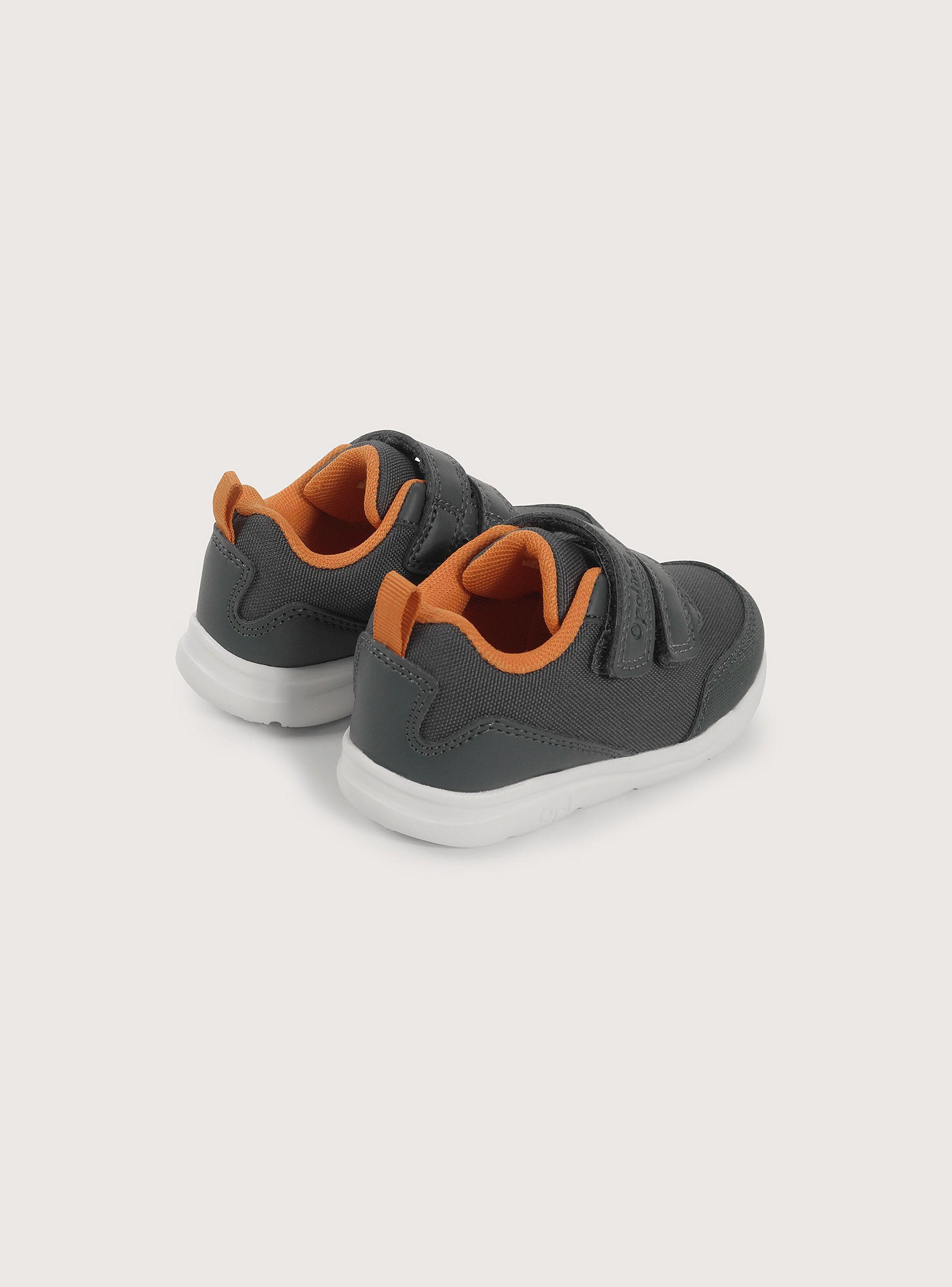 Zapatilla deportiva gris de niño-4