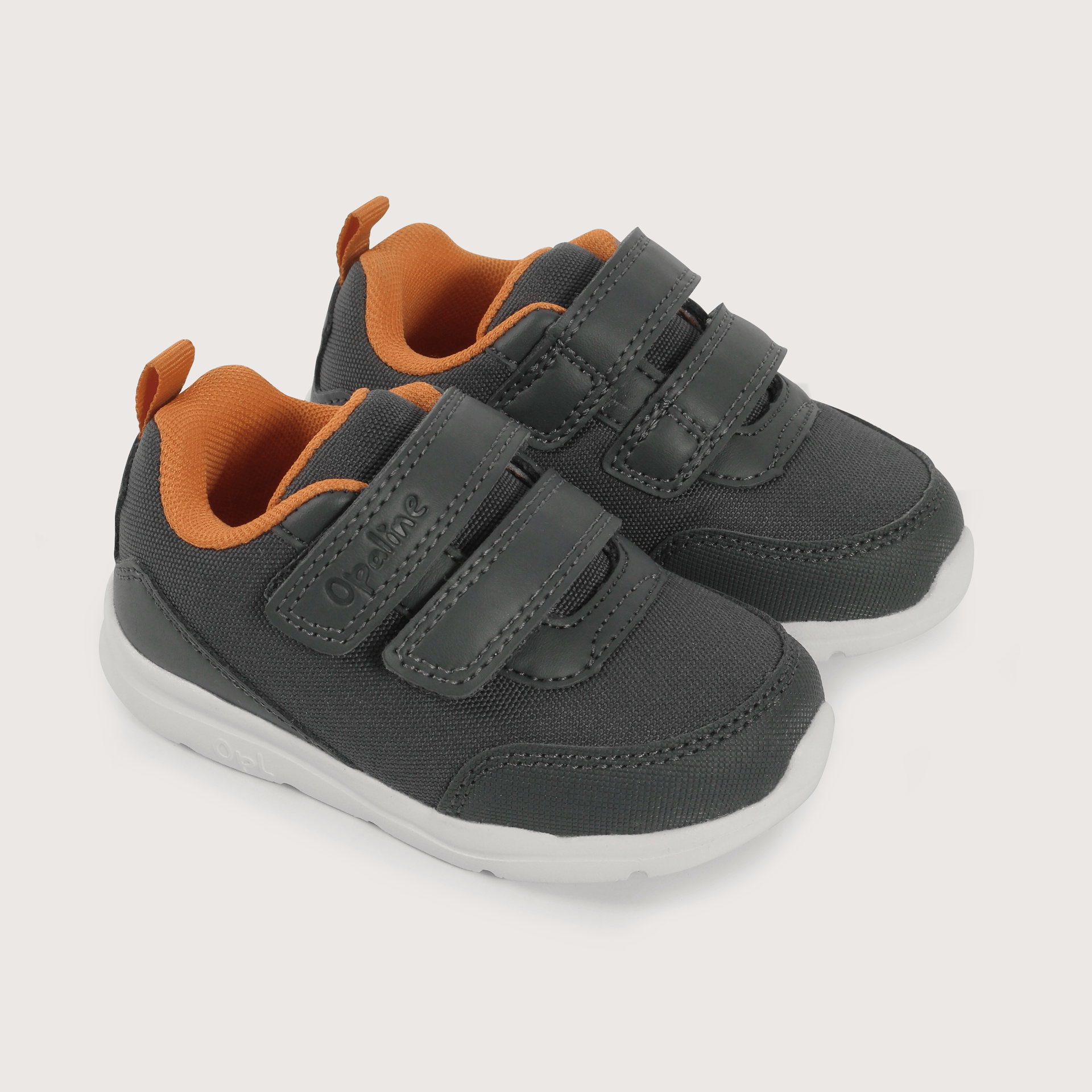 Zapatilla deportiva gris de niño-0