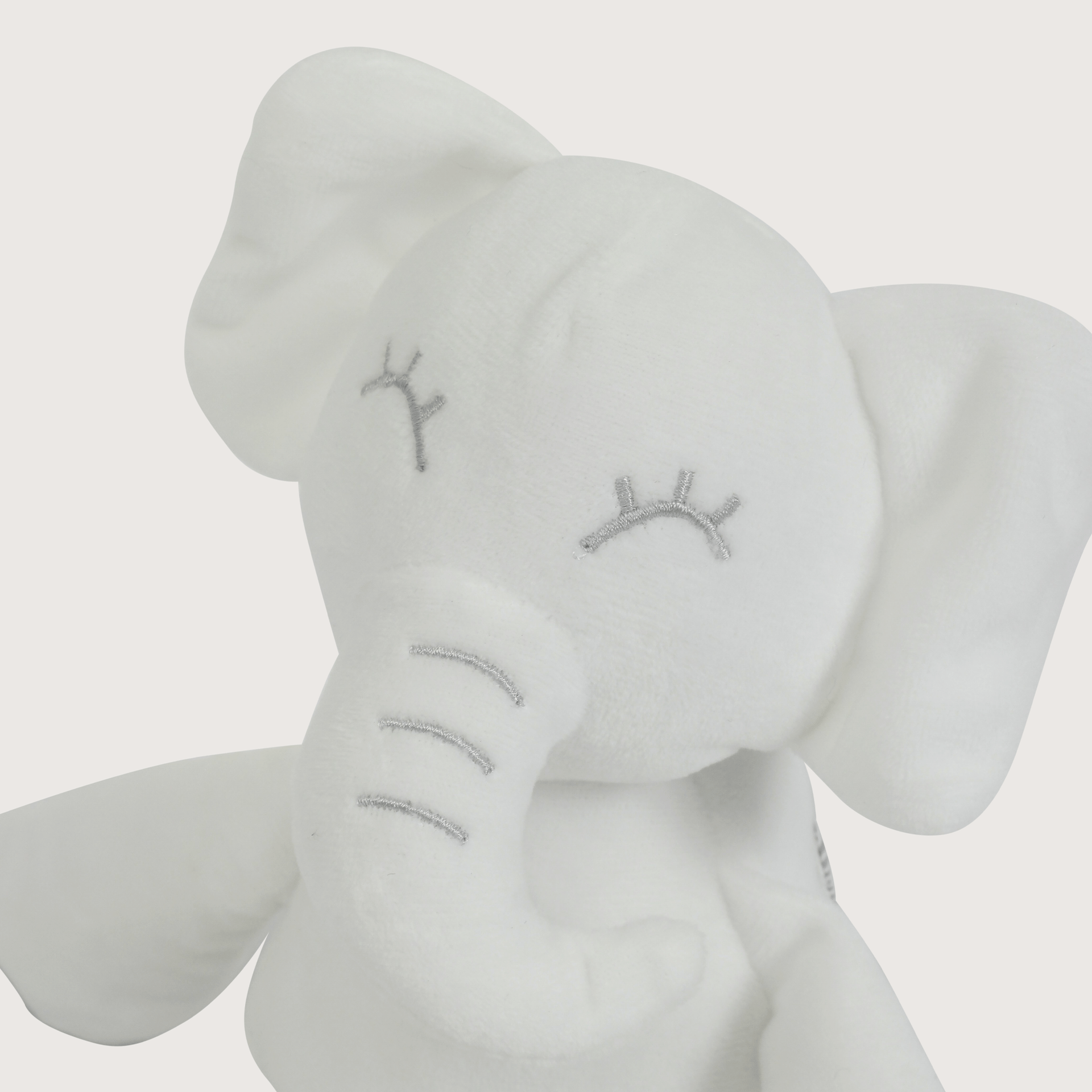 Elefante de peluche-2