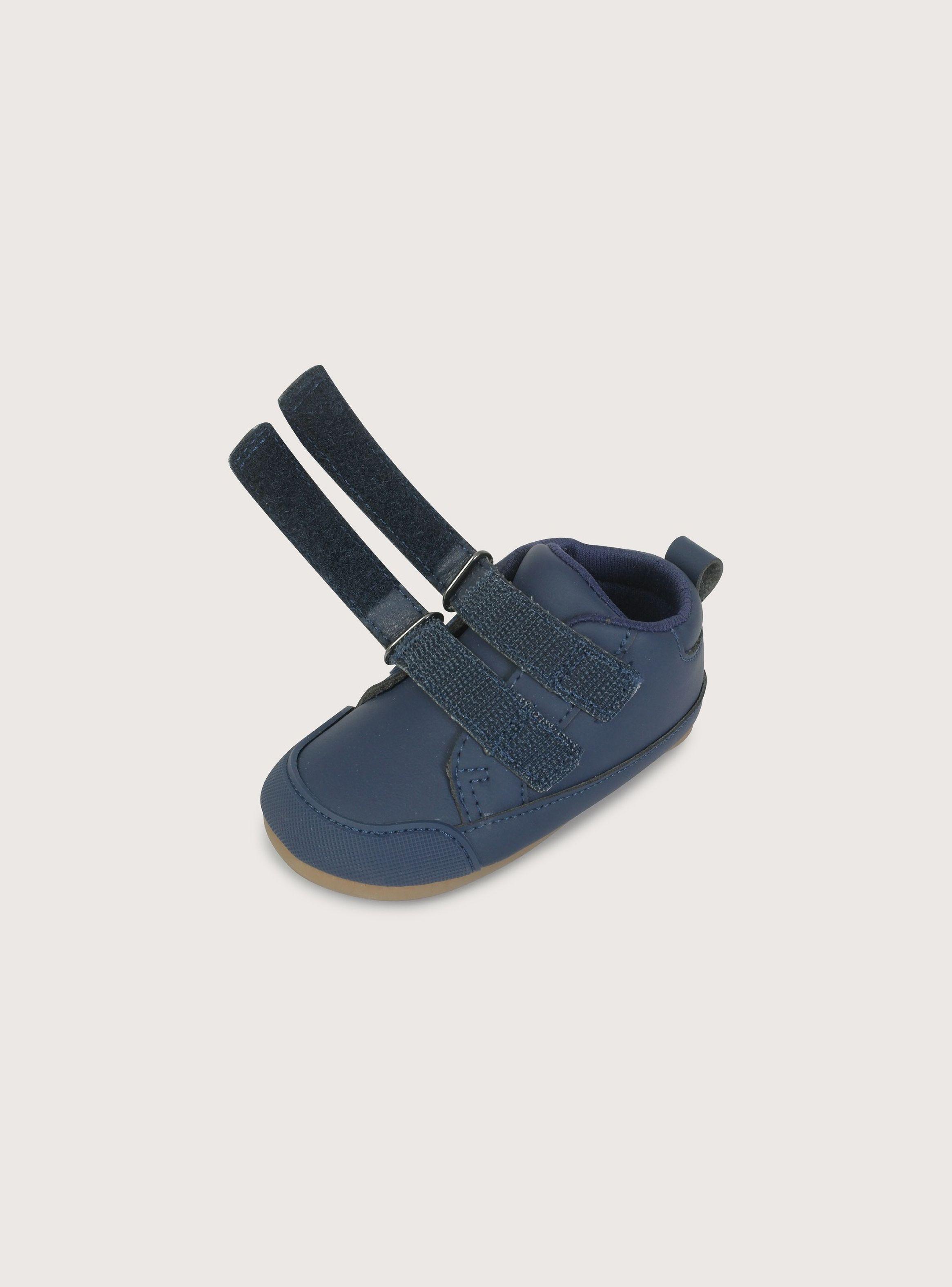Zapatilla ultra flexible azul de niño-5