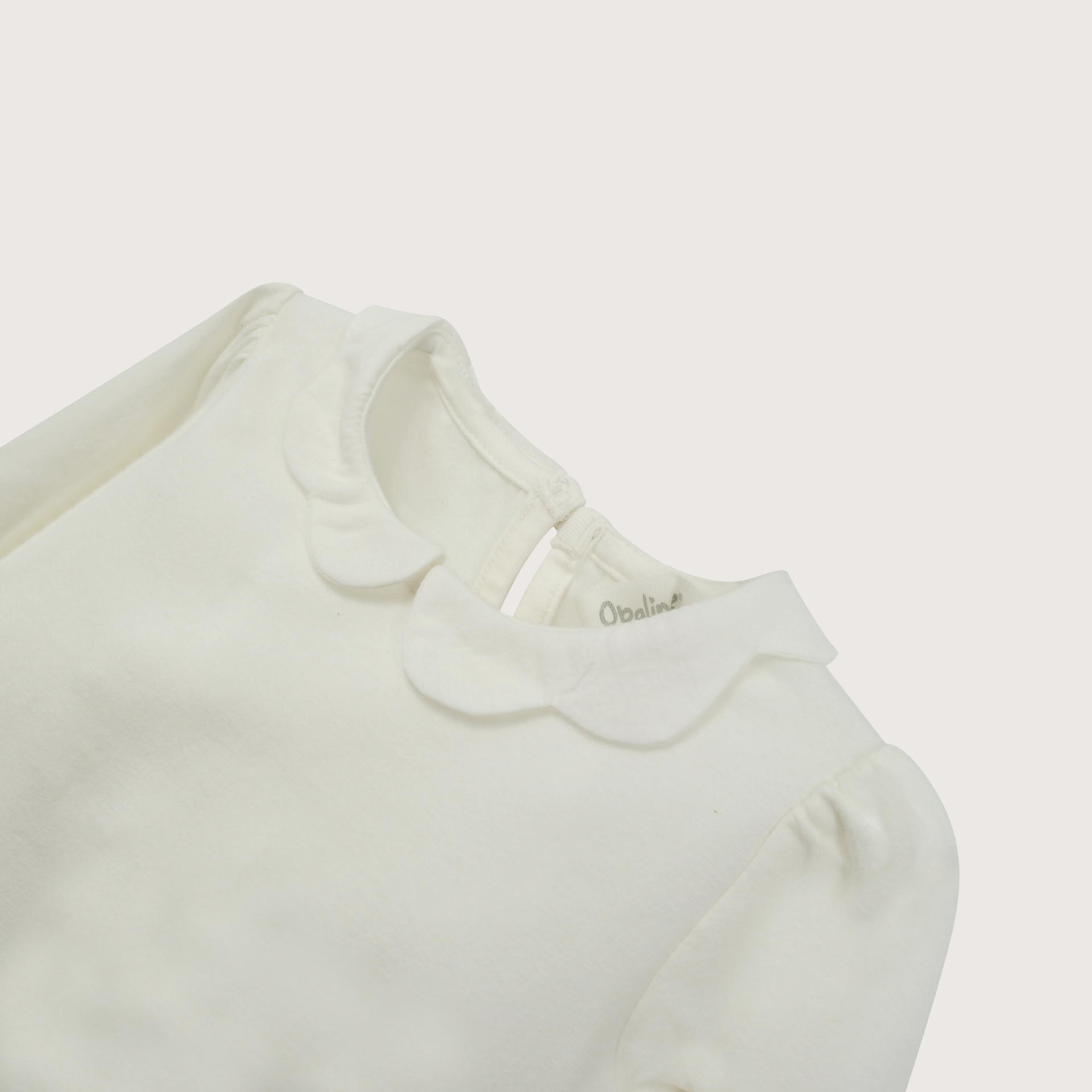 Polera blanca manga larga de niña-3