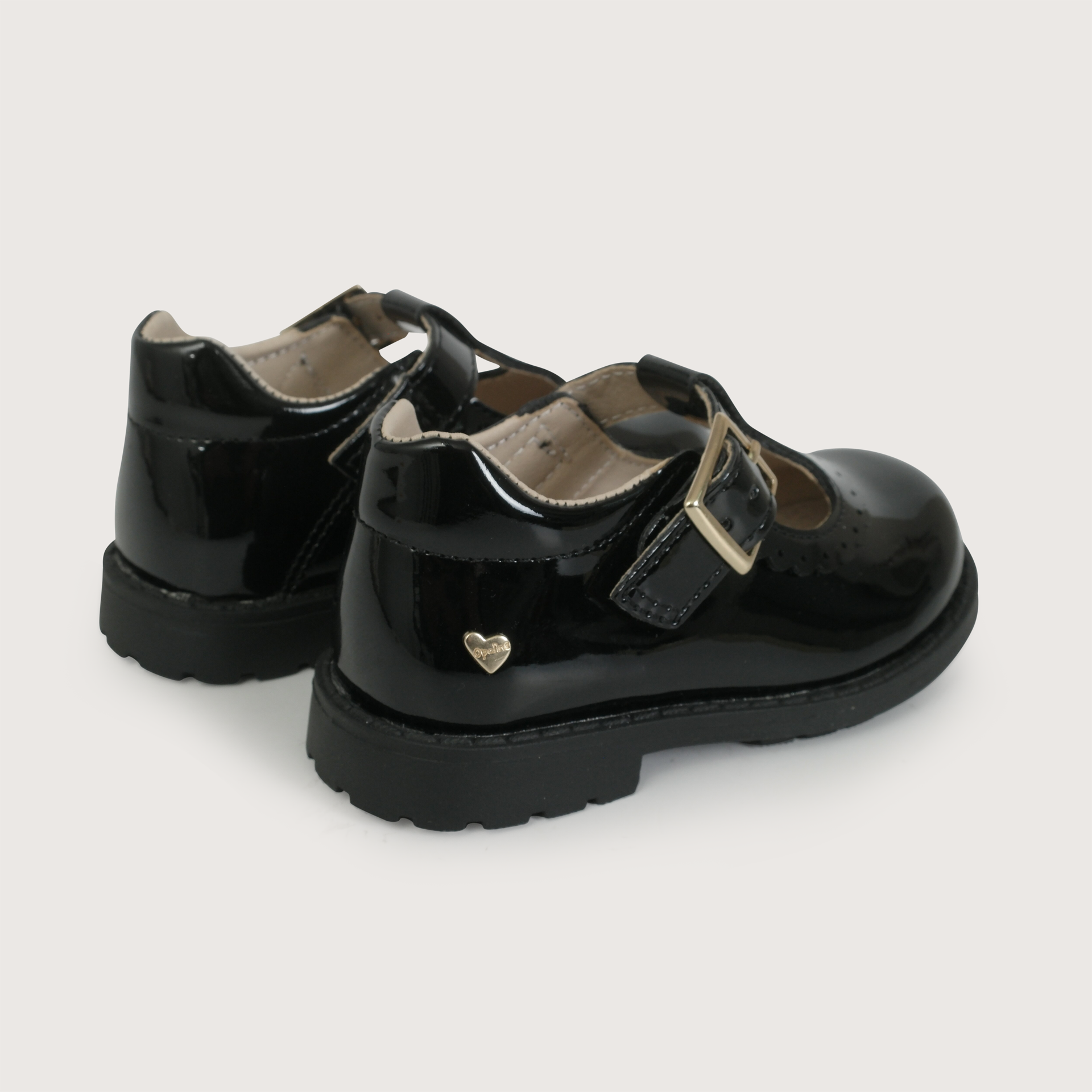 Reina charol negra de niña-4