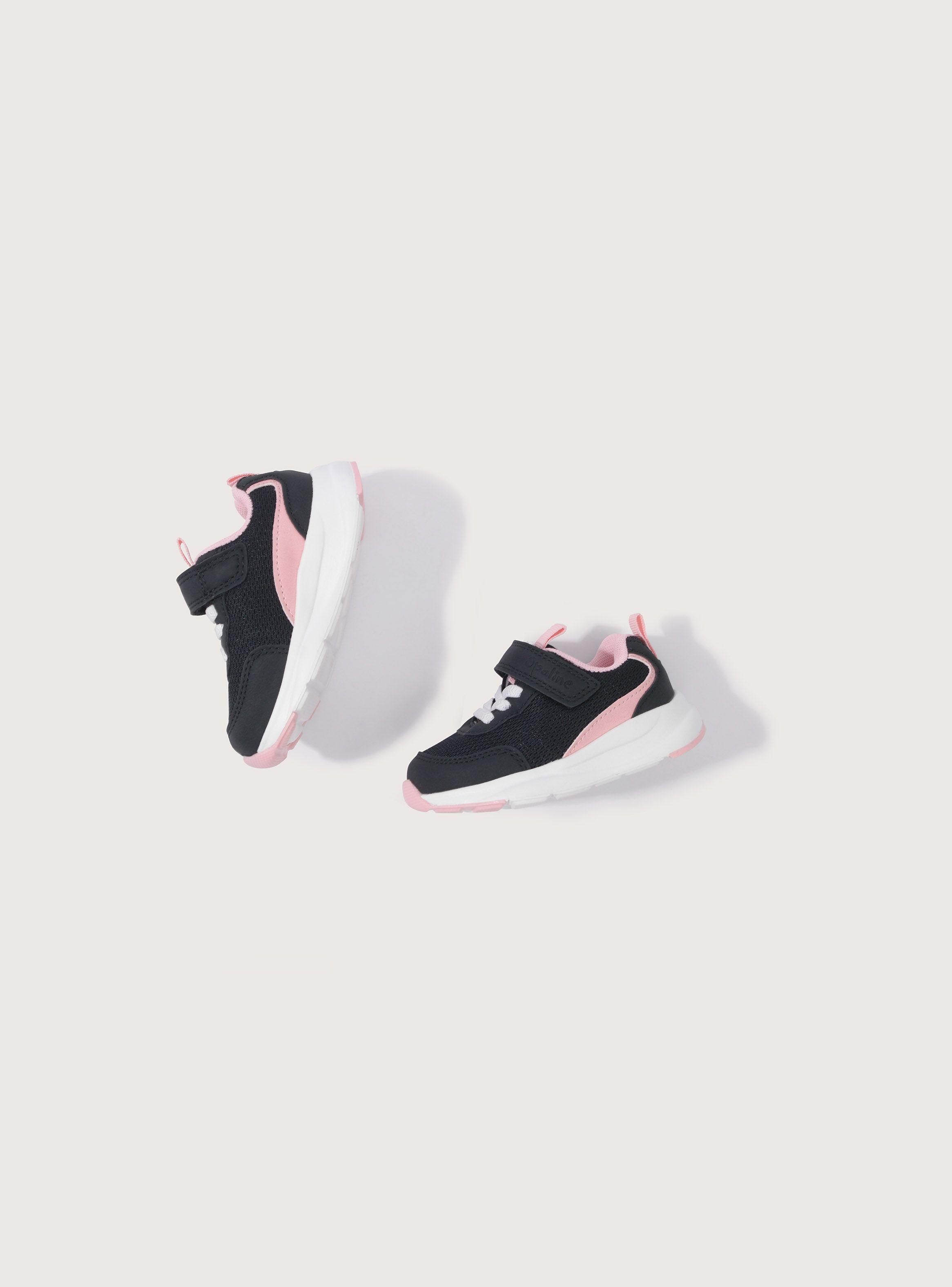 Zapatilla Deportiva Negra de Niña-3