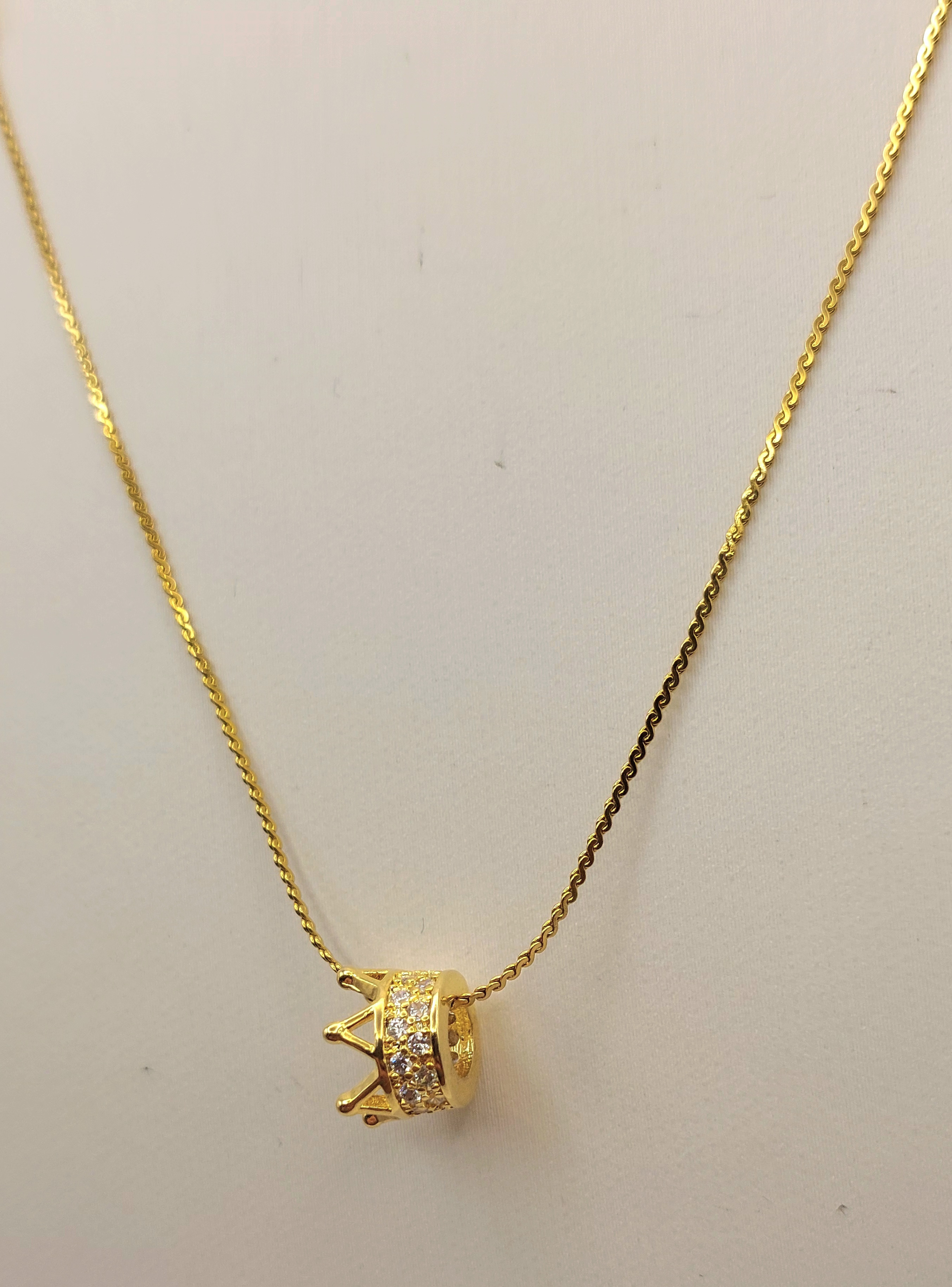 Cadena de Tejido Escalera con Corona con Brillantes de Oro Laminado 18k-5