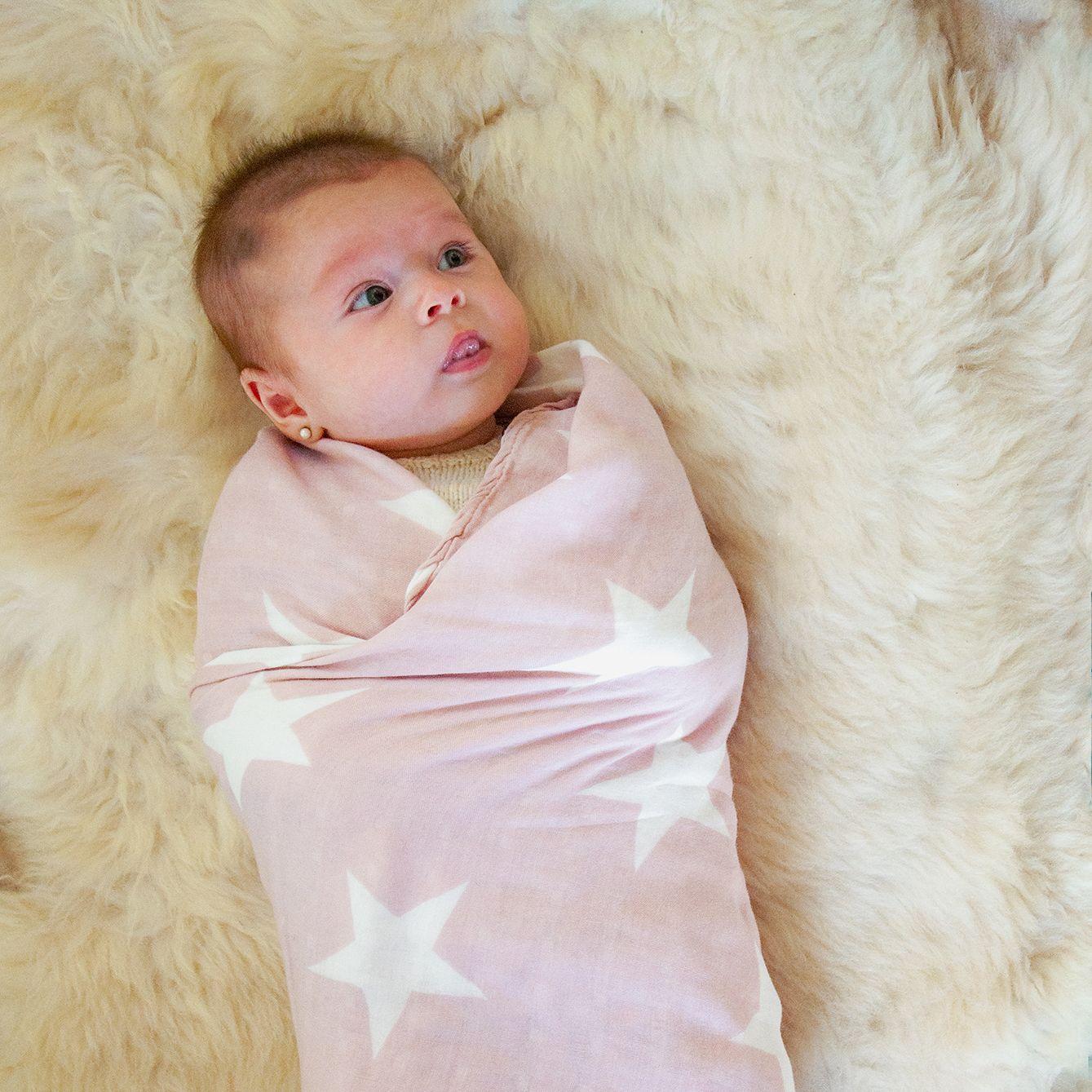 Manta Swaddle de Bamb KOSLEEPING ROSADA-3