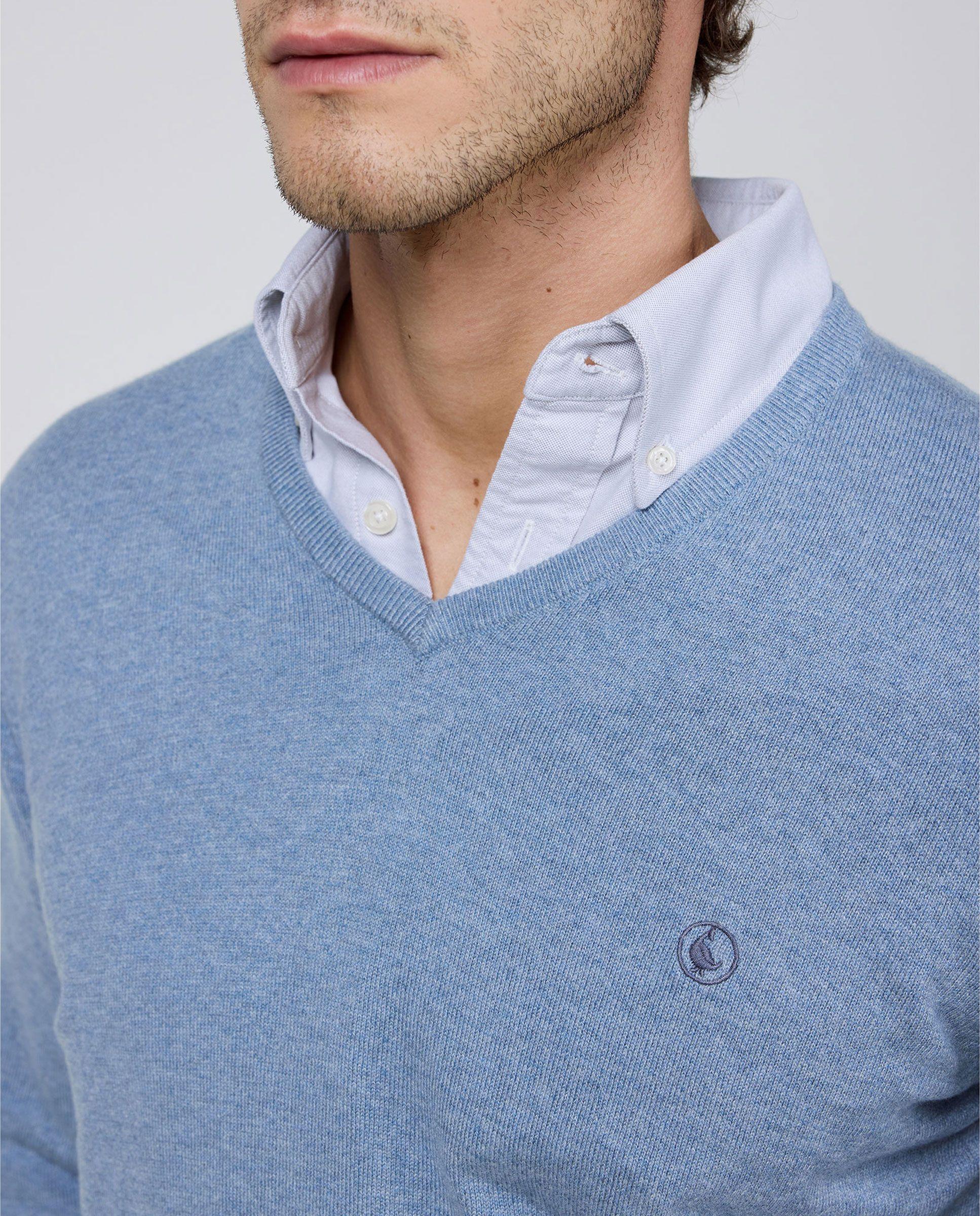 Jersey Cuello Pico Celeste HOMBRE PV 26-2