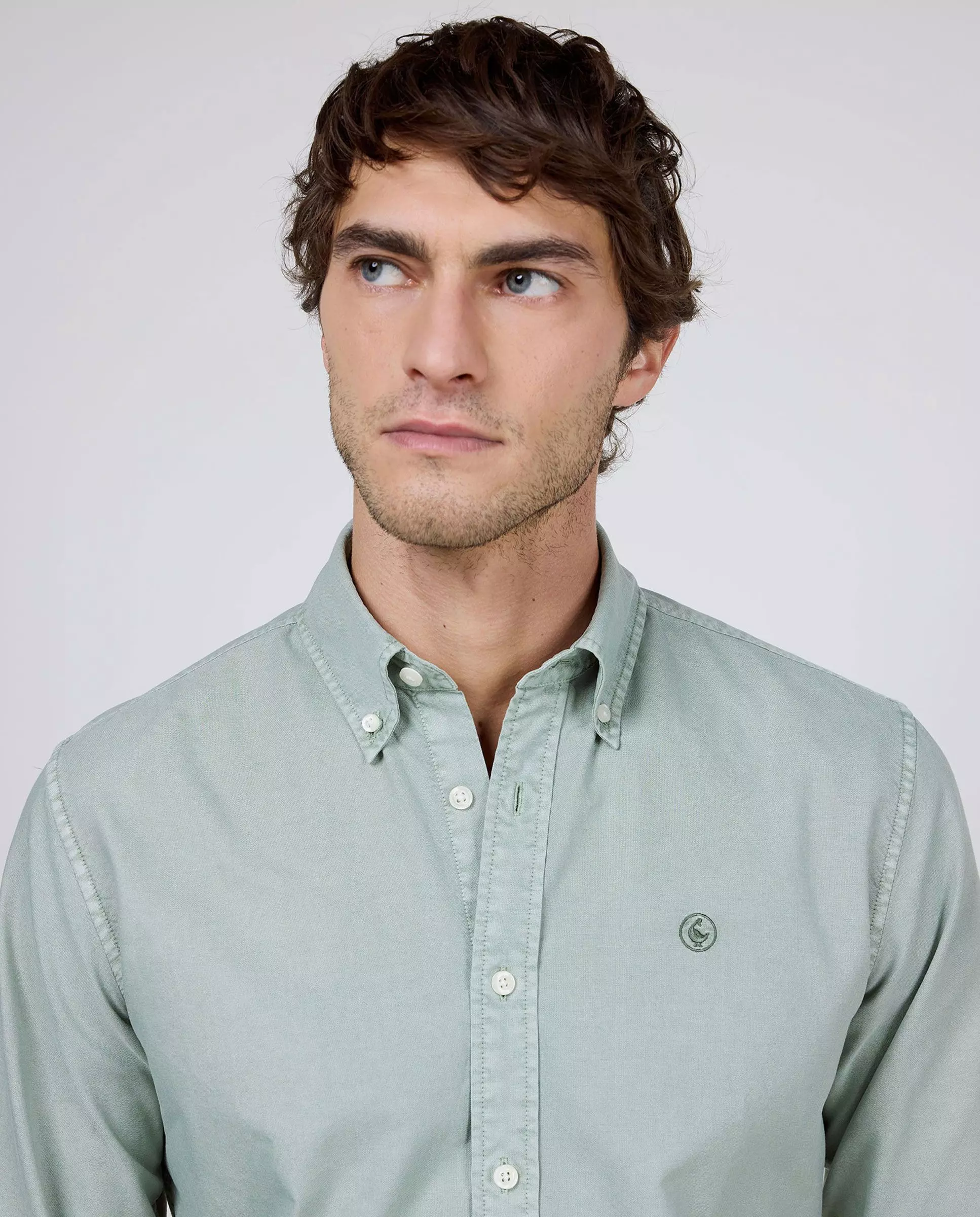 Camisa Algodón Garment Dyed Button Down Verde HOMBRE PV 26-1