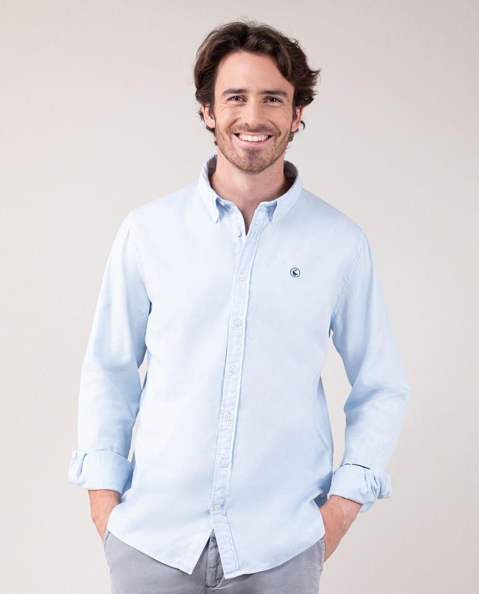Camisa Algodón Garment Dyed Celeste LATAM HOMBRE OI 24-0
