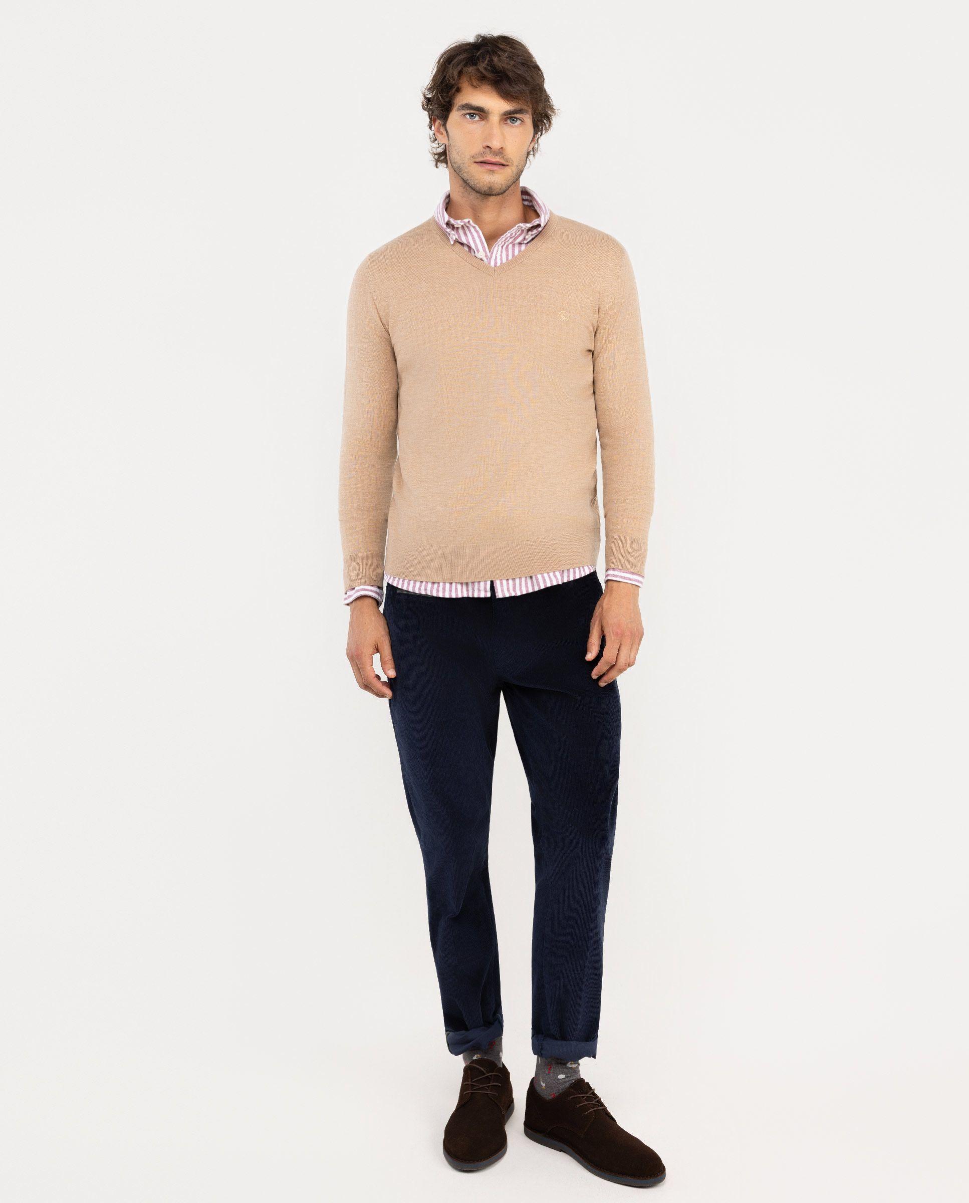 Jersey Cuello Pico Merino Beige HOMBRE OI 25-1