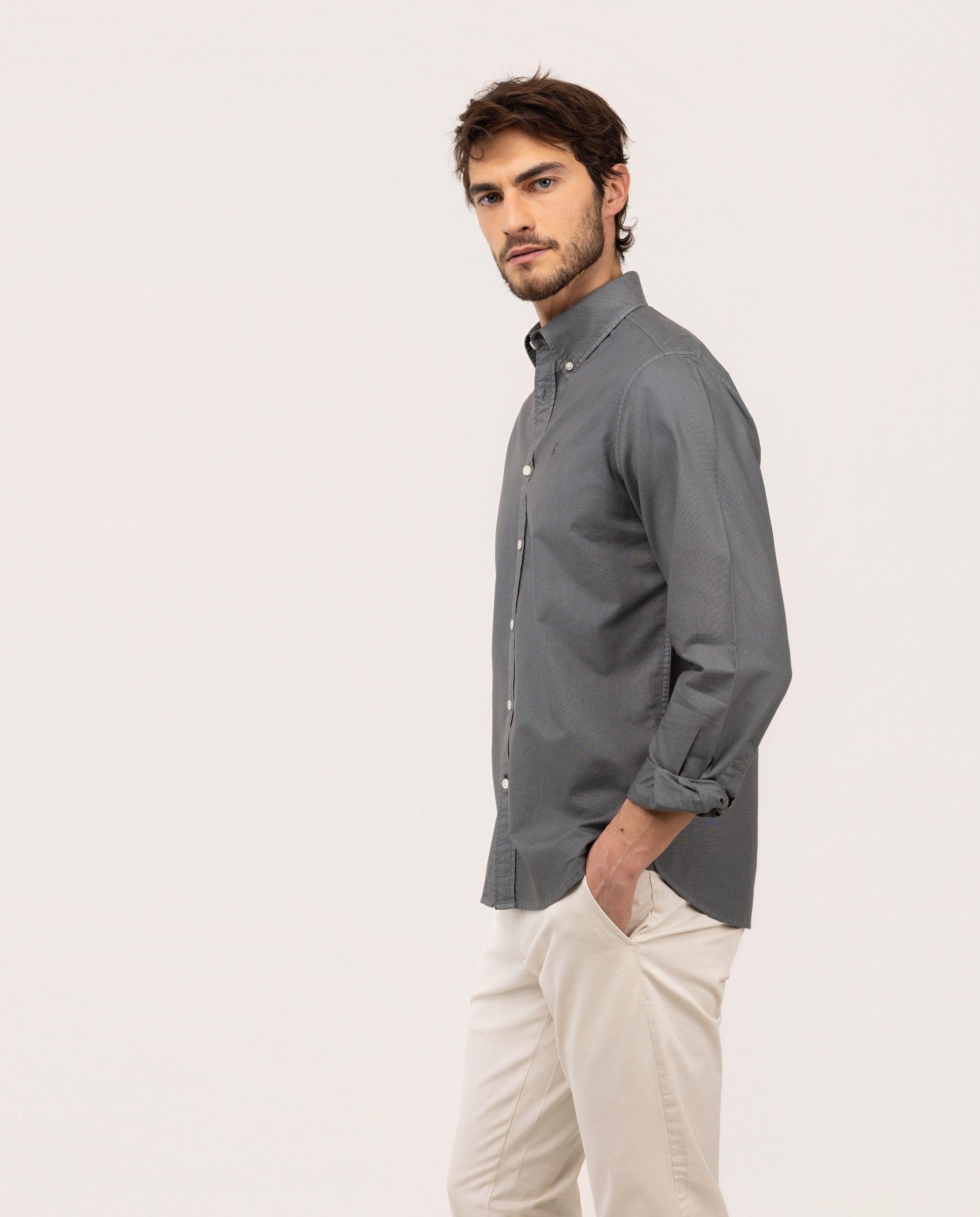 Camisa Algodón Garment Dyed Button Down Gris HOMBRE PV 26-2