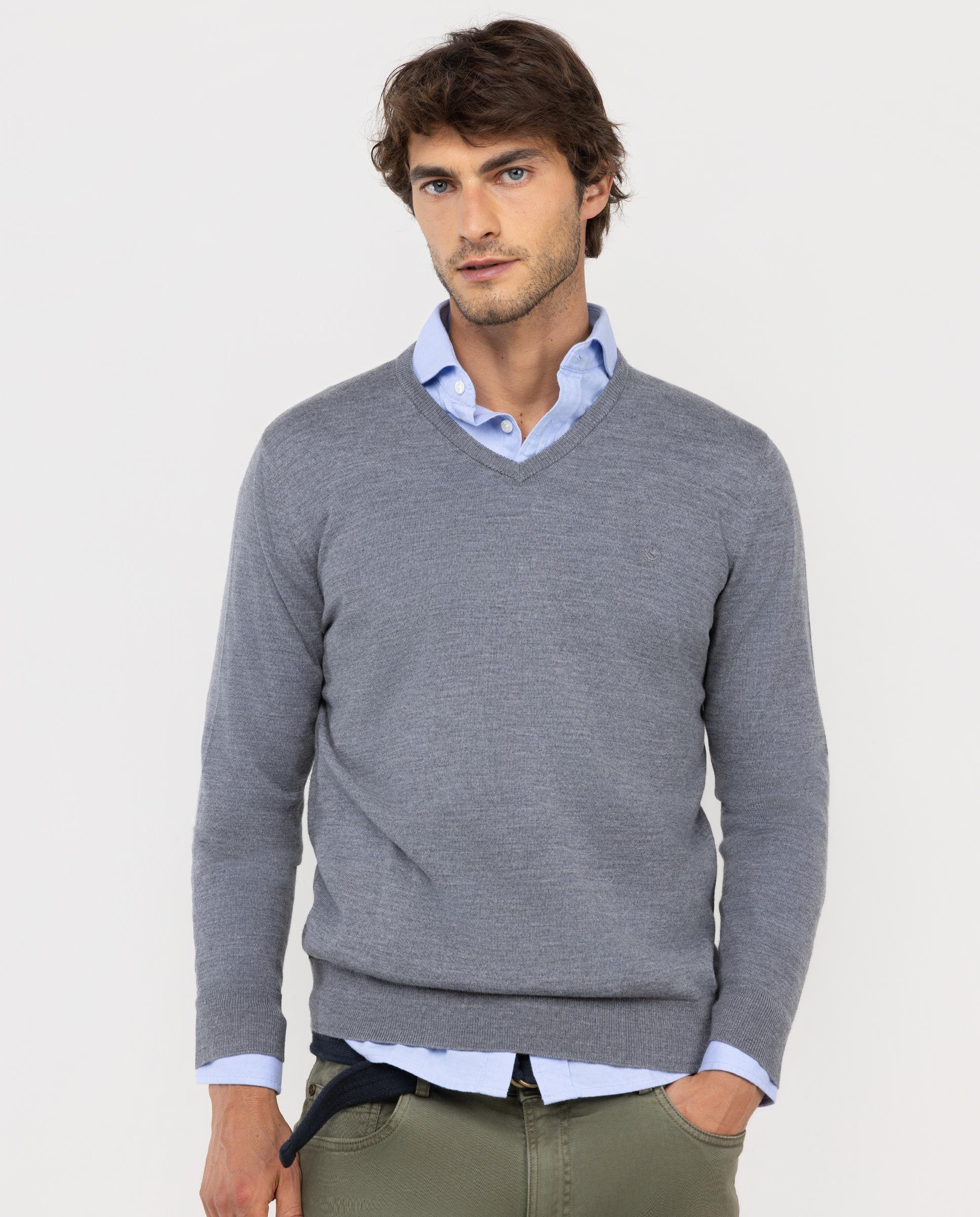 Jersey Cuello Pico Merino Gris HOMBRE OI 25-0